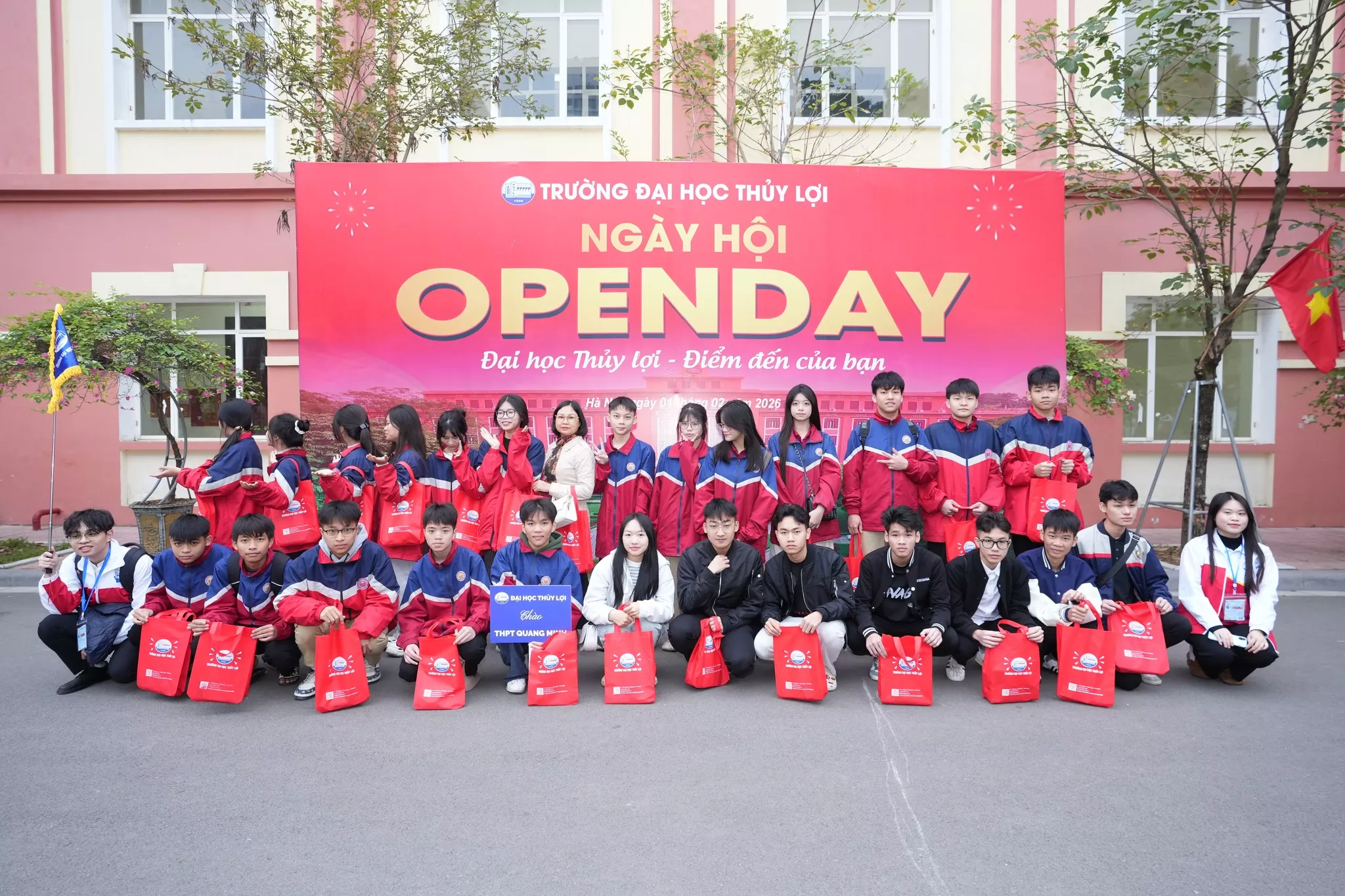 Gắn kết đào tạo với nhu cầu thực tiễn của thị trường lao động