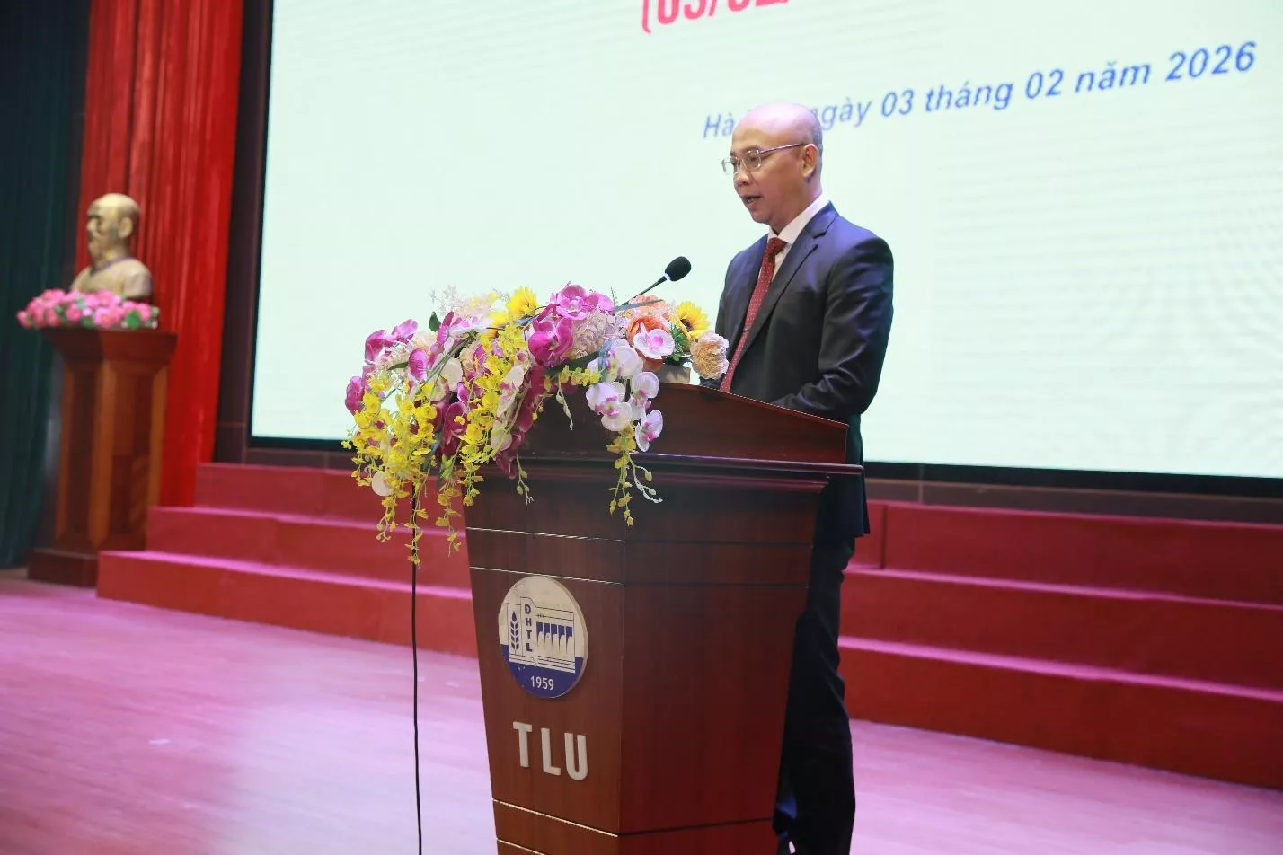 Khơi dậy khát vọng cống hiến, quyết tâm bứt phá trong kỷ nguyên mới