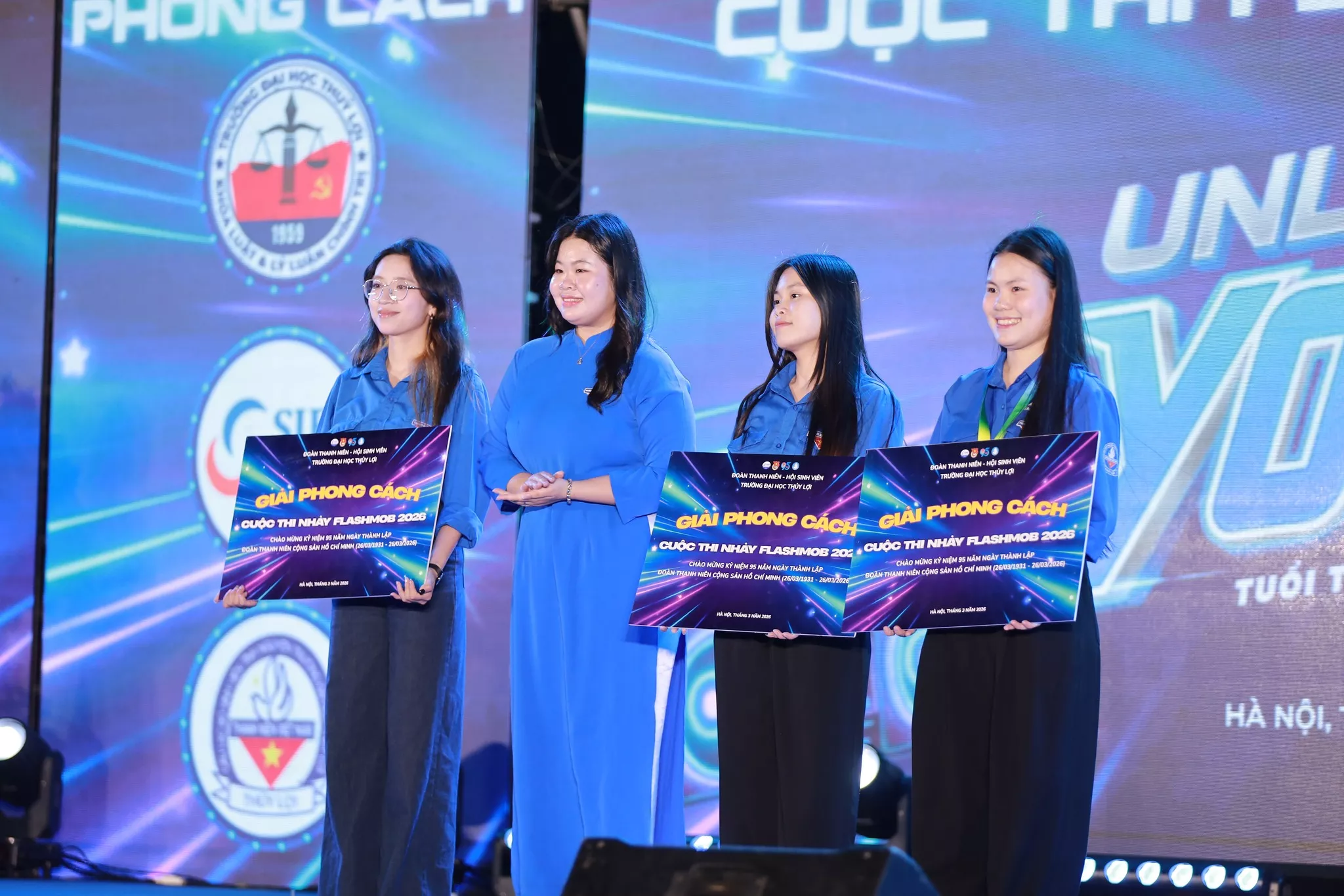 Tuổi trẻ Trường Đại học Thủy lợi khơi dậy khát vọng cống hiến trong tháng Ba lịch sử