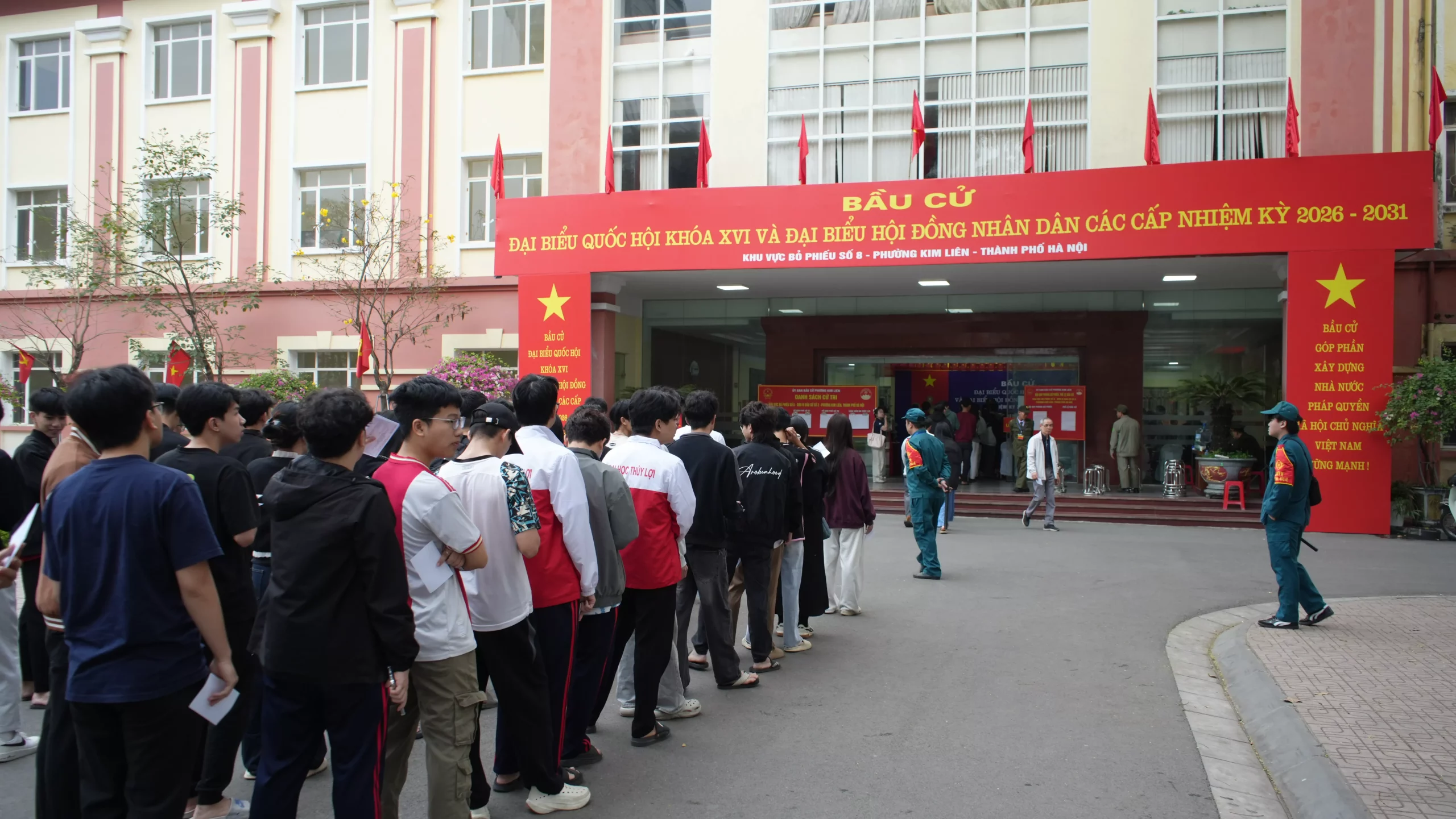 Khai mạc bầu cử đại biểu Quốc hội khóa XVI và đại biểu HĐND các cấp nhiệm kỳ 2026 – 2031 tại khu vực bỏ phiếu Trường Đại học Thủy lợi