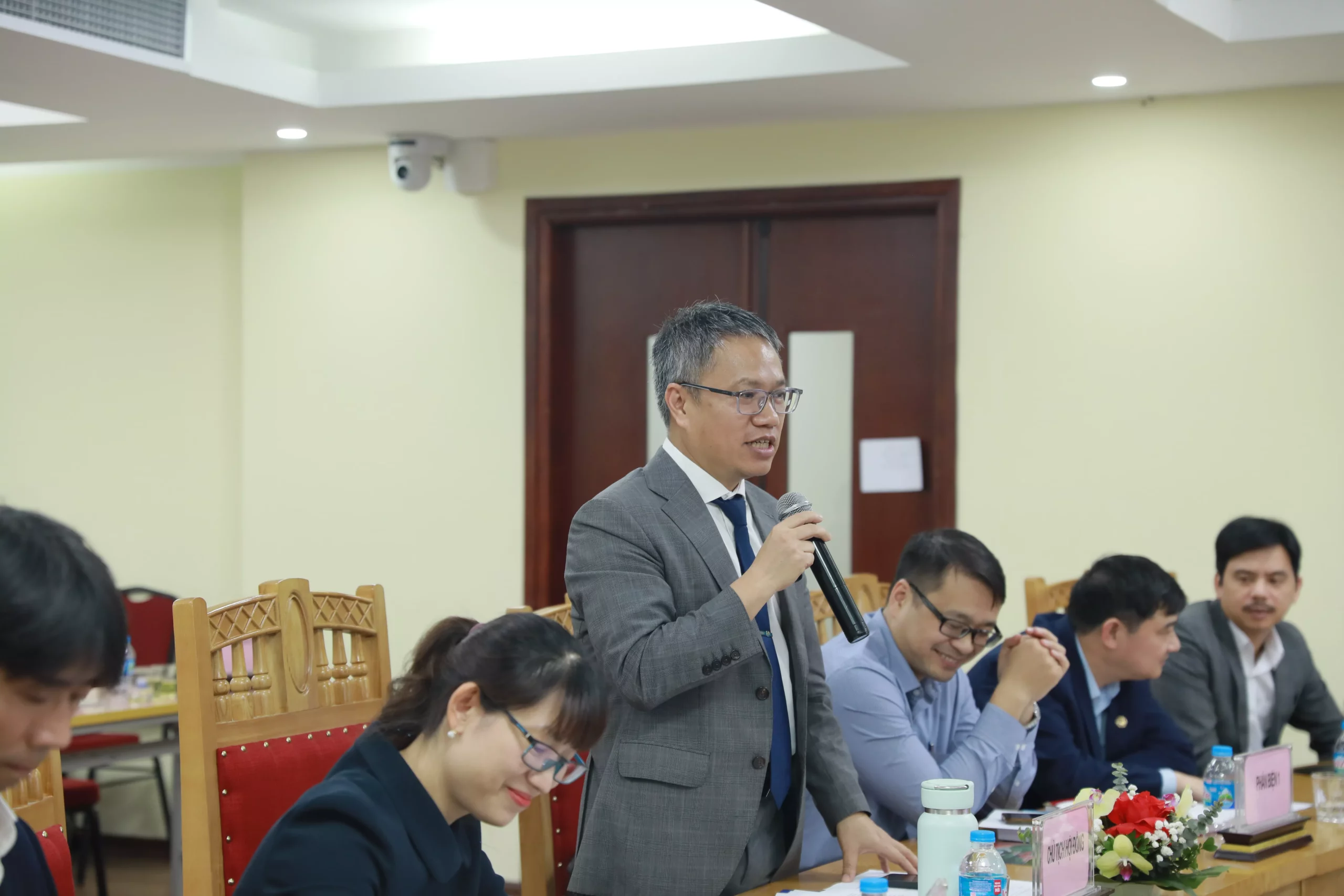 Nghiên cứu giải pháp hàng rào gỗ giảm sóng phục vụ phát triển rừng ngập mặn bảo vệ bờ biển