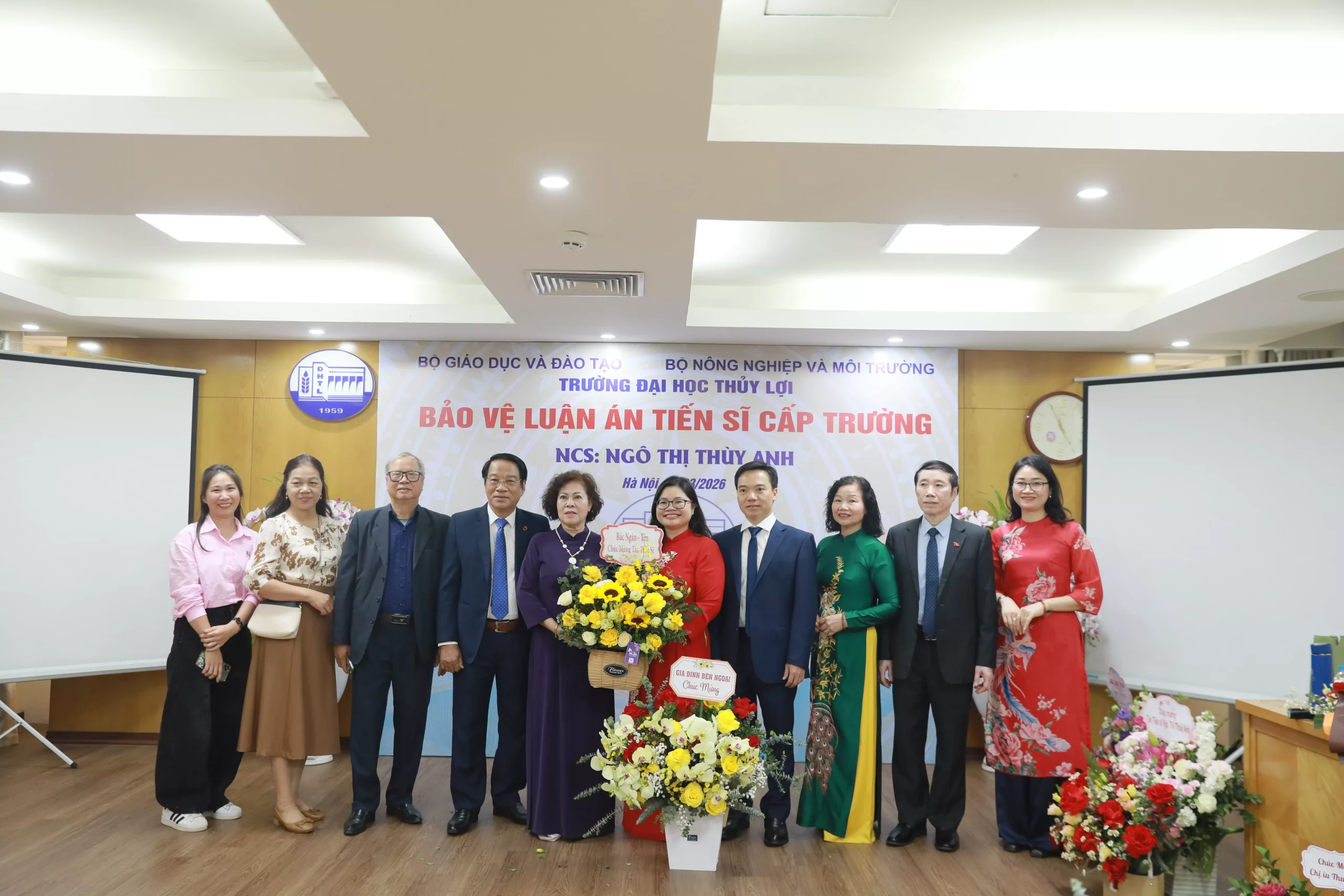 Nghiên cứu giải pháp hàng rào gỗ giảm sóng phục vụ phát triển rừng ngập mặn bảo vệ bờ biển