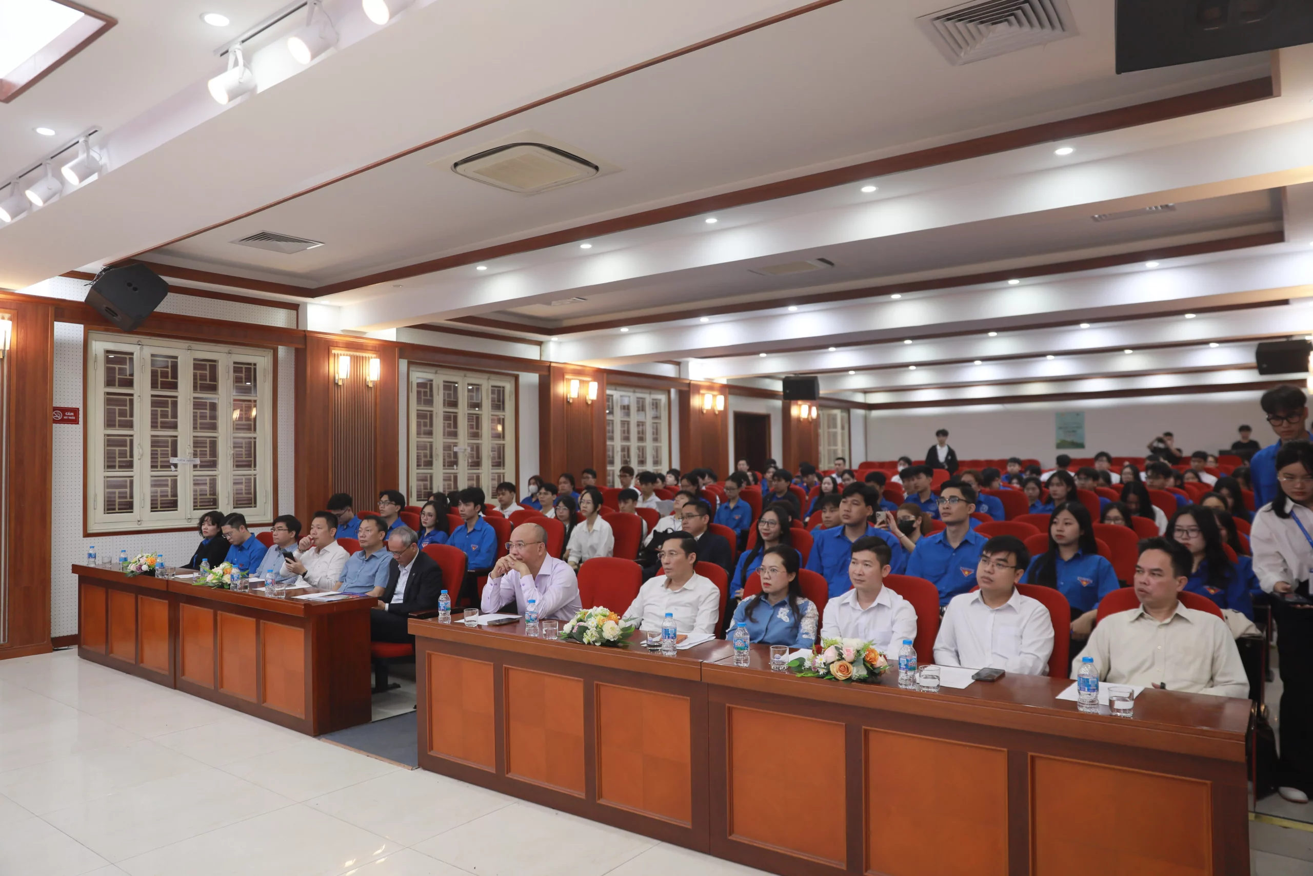 Tuổi trẻ Trường Đại học Thủy lợi ra quân Tháng Thanh niên năm 2026: “Tuổi trẻ Thủy lợi tự hào – Vững niềm tin theo Đảng”