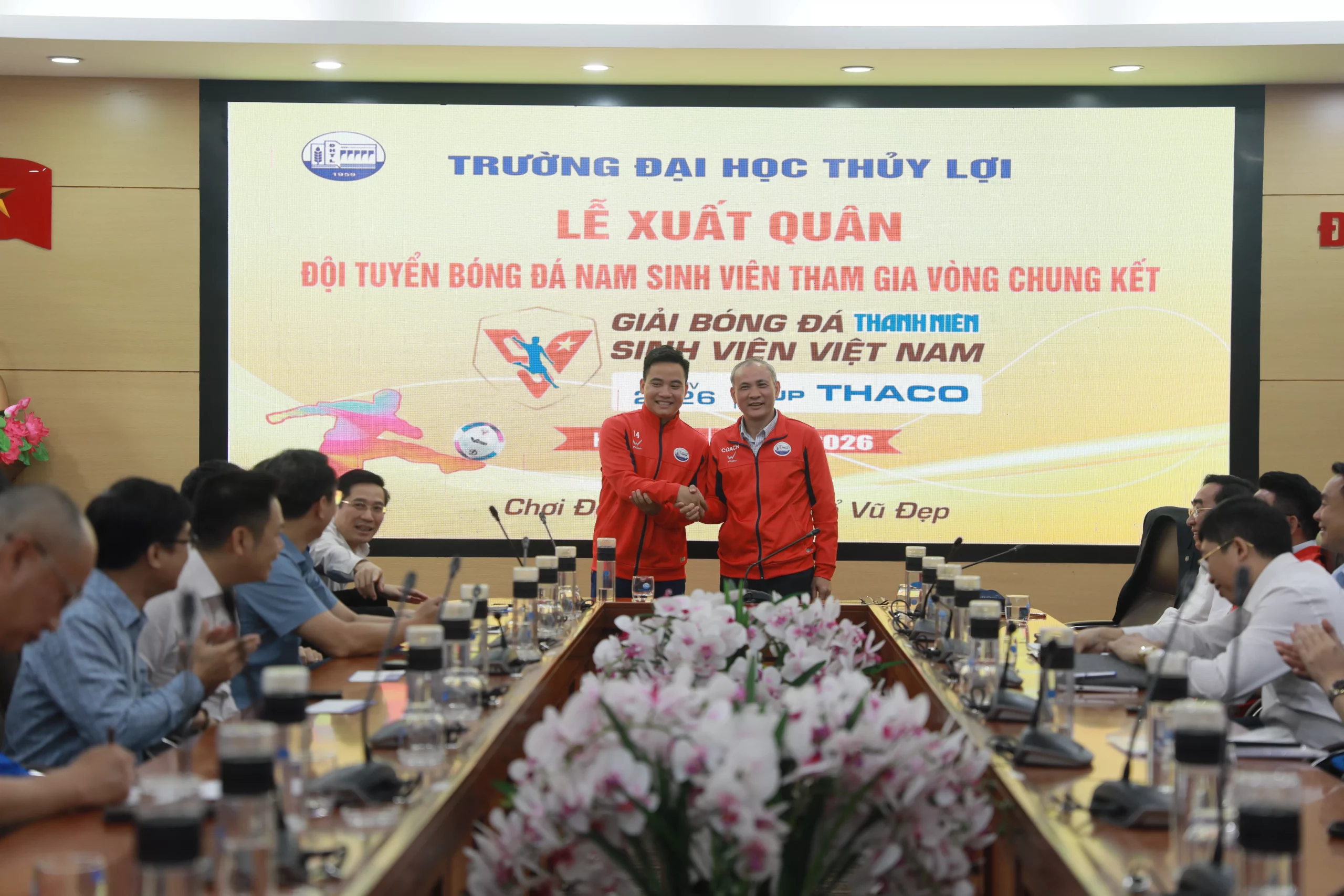 Xuất quân tham dự Vòng chung kết Giải bóng đá Thanh niên sinh viên Việt Nam lần thứ IV