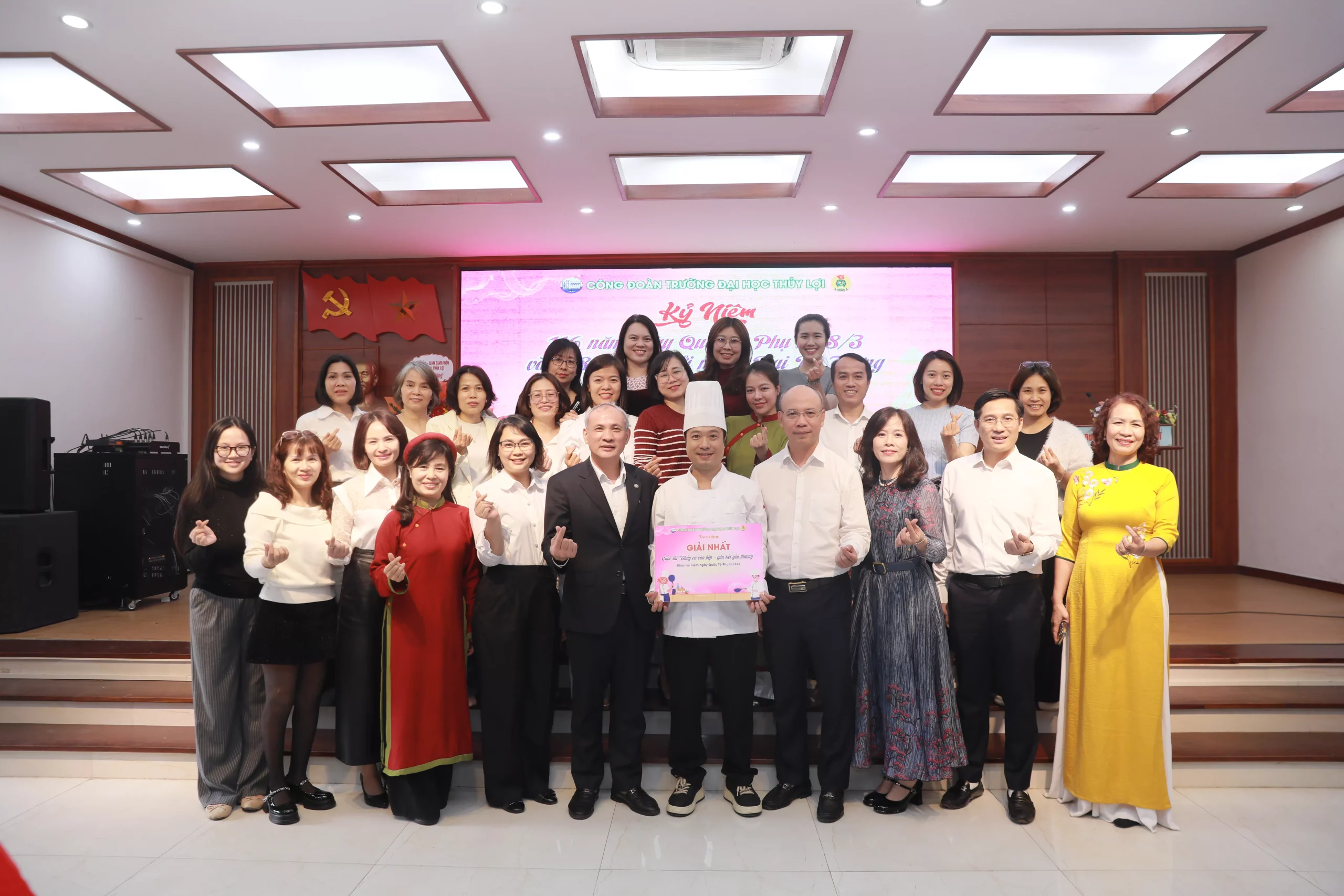 Trường Đại học Thủy lợi: Nhiều hoạt động ý nghĩa chào mừng Ngày Quốc tế Phụ nữ 8/3