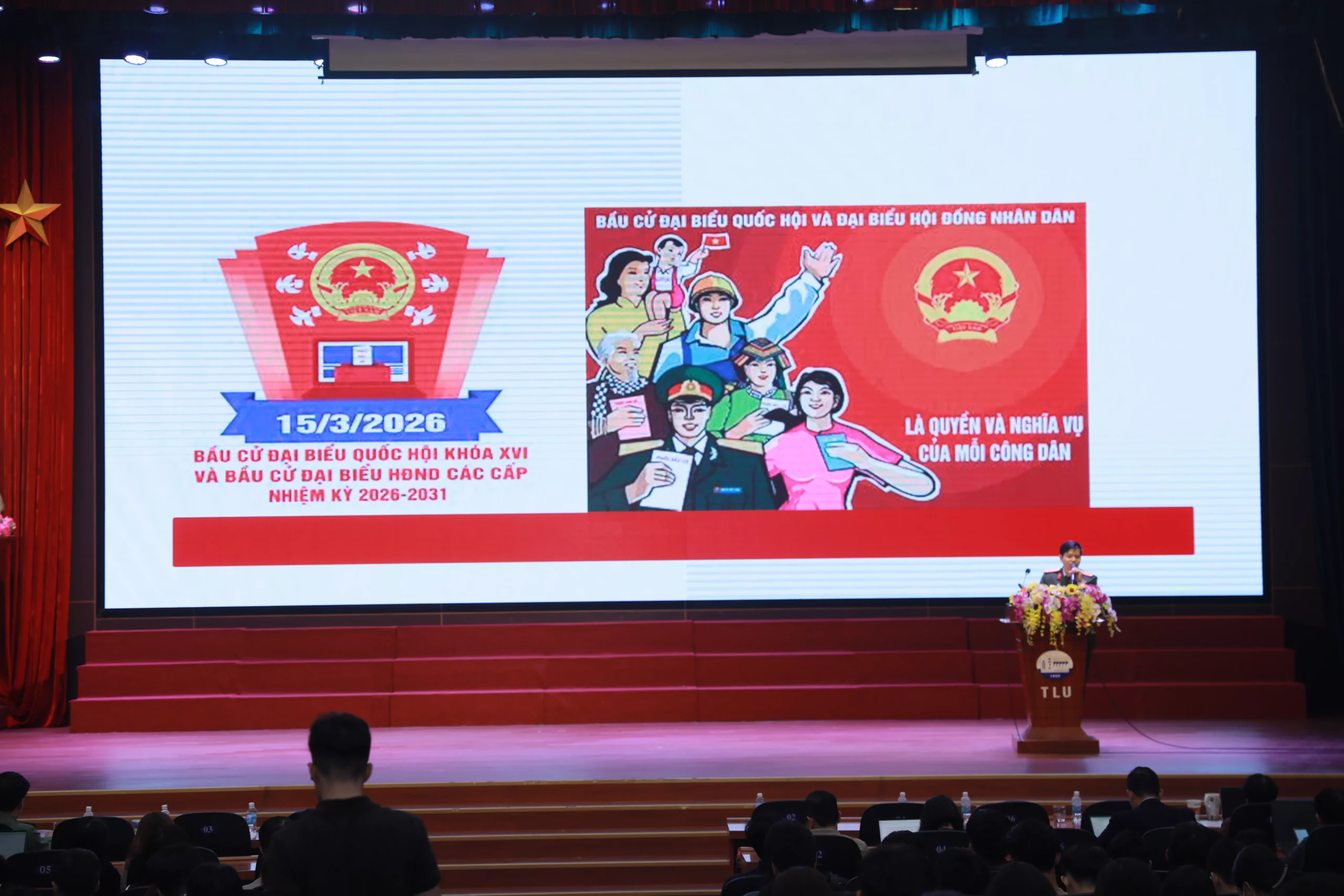 Sinh viên Trường Đại học Thủy lợi tham gia thi tìm hiểu về bầu cử đại biểu Quốc hội và HĐND các cấp