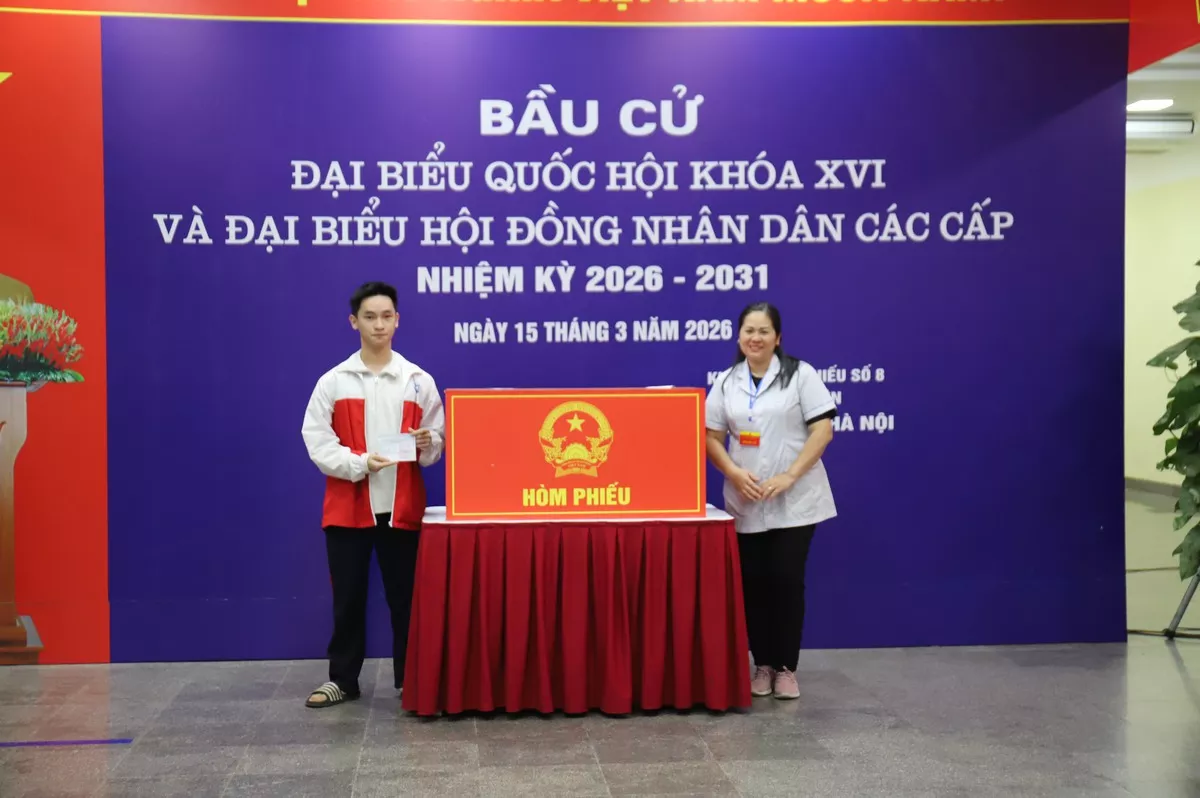 Niềm tự hào của những cử tri trẻ trong ngày hội non sông