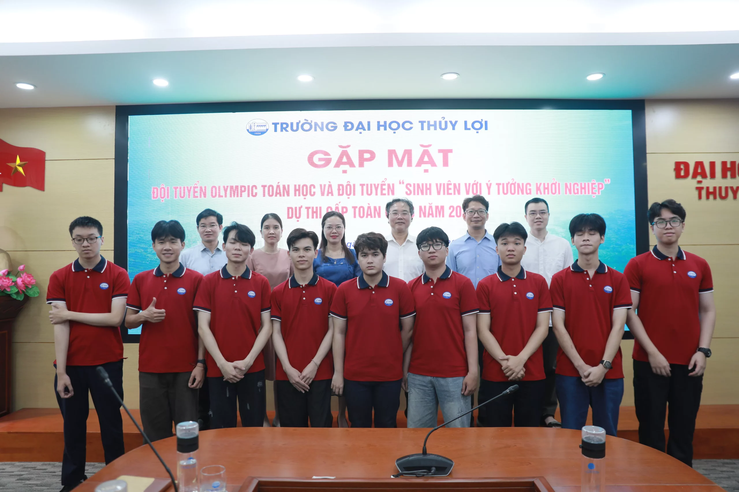 Trường Đại học Thủy lợi gặp mặt, động viên hai đội tuyển tham dự vòng Chung kết toàn quốc năm 2026