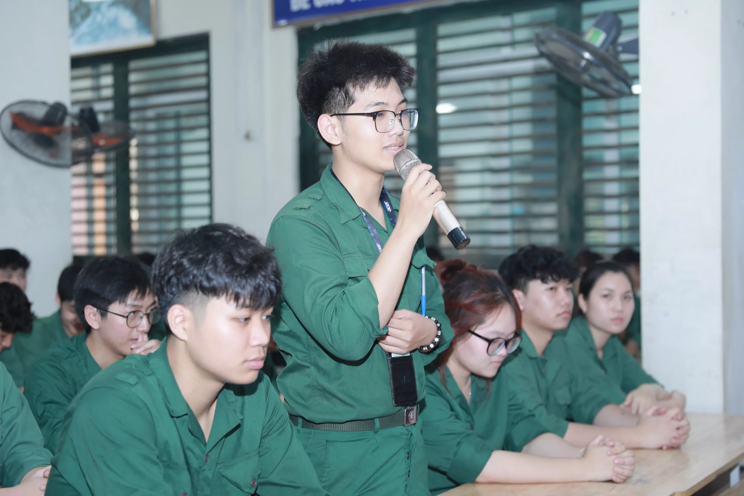 Trường Đại học Thủy lợi thăm, động viên sinh viên K67 học tập tại Trung tâm Giáo dục quốc phòng và an ninh