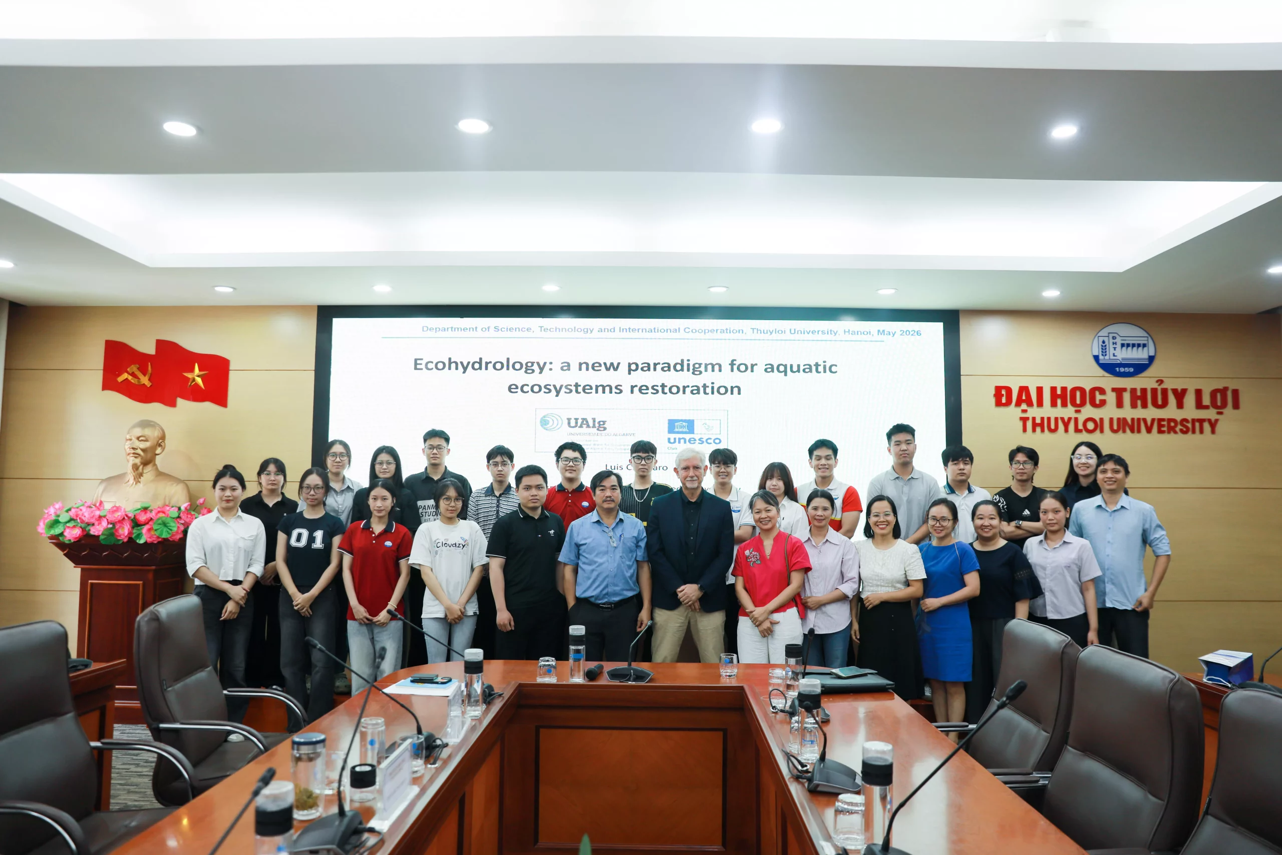 Tiếp đón Giáo sư Luis Chícharo – Đại học Algarve, Bồ Đào Nha với chia sẻ về học bổng Erasmus Mundus ngành Sinh thái thủy văn ứng dụng