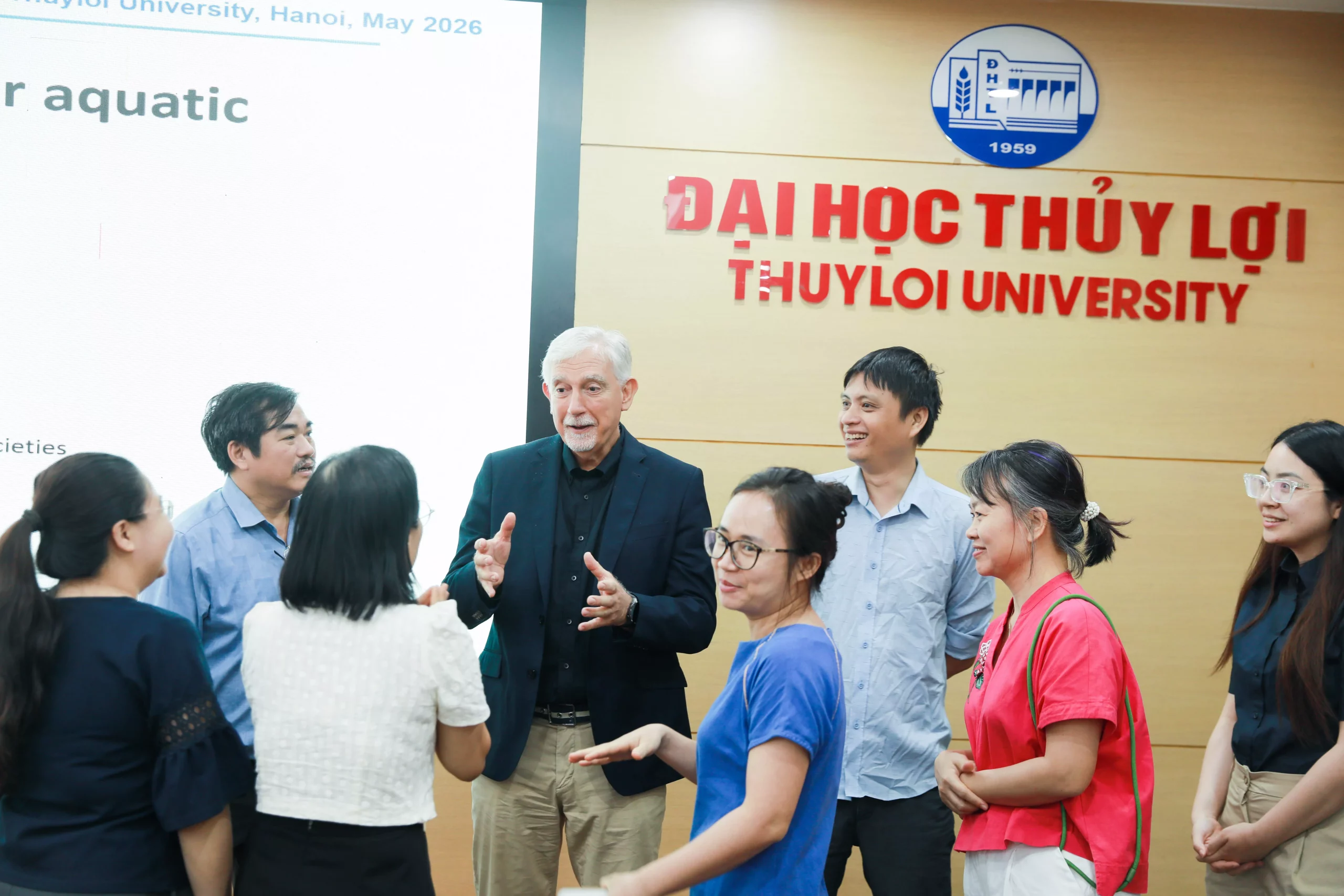 Tiếp đón Giáo sư Luis Chícharo – Đại học Algarve, Bồ Đào Nha với chia sẻ về học bổng Erasmus Mundus ngành Sinh thái thủy văn ứng dụng