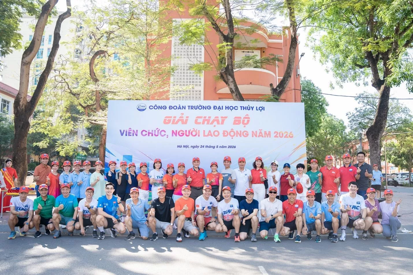 Sôi nổi Giải chạy bộ và Pickleball viên chức, người lao động Trường Đại học Thủy lợi năm 2026