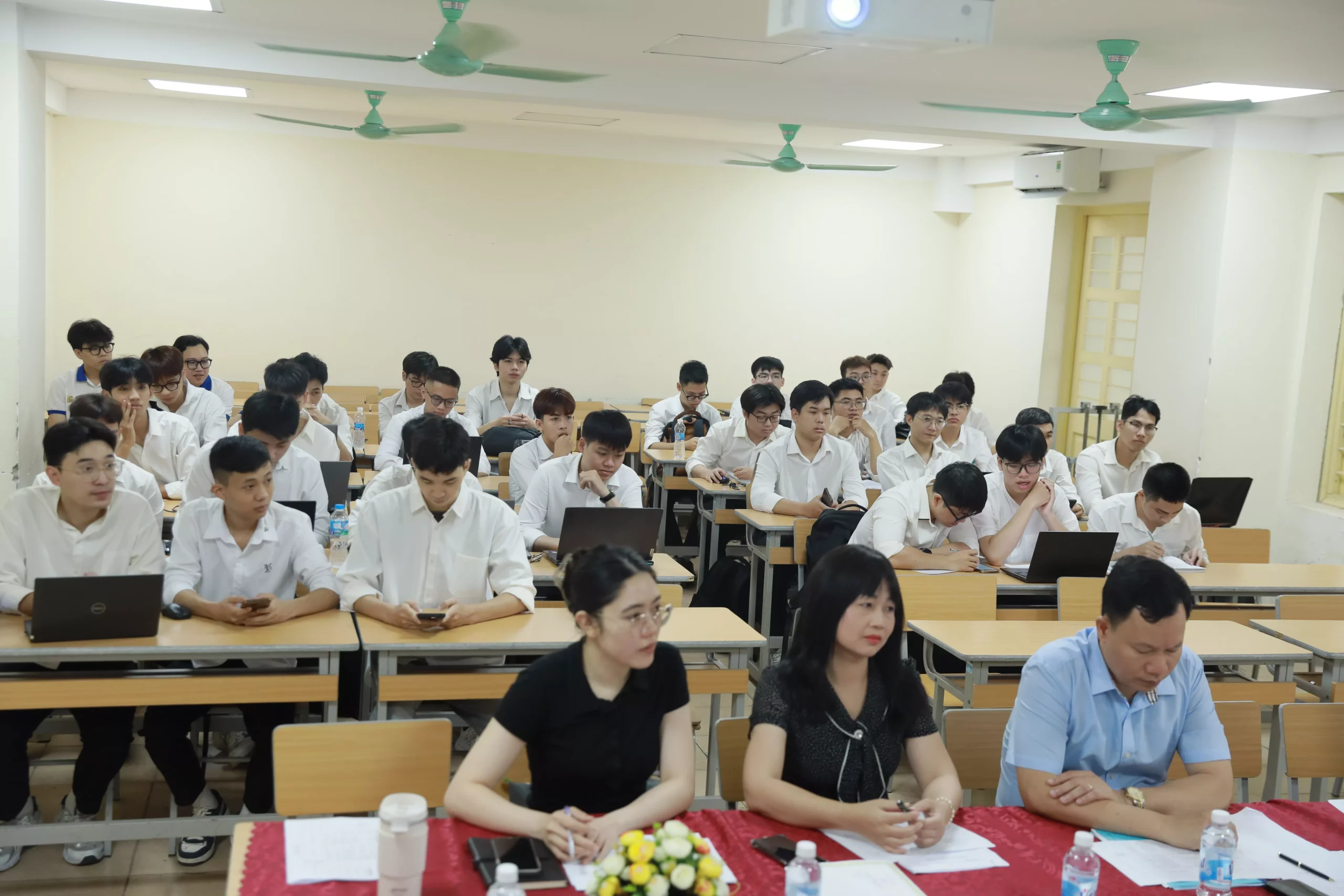 Phong trào Nghiên cứu khoa học sinh viên Trường Đại học Thủy lợi phát triển mạnh mẽ cả về quy mô và chất lượng
