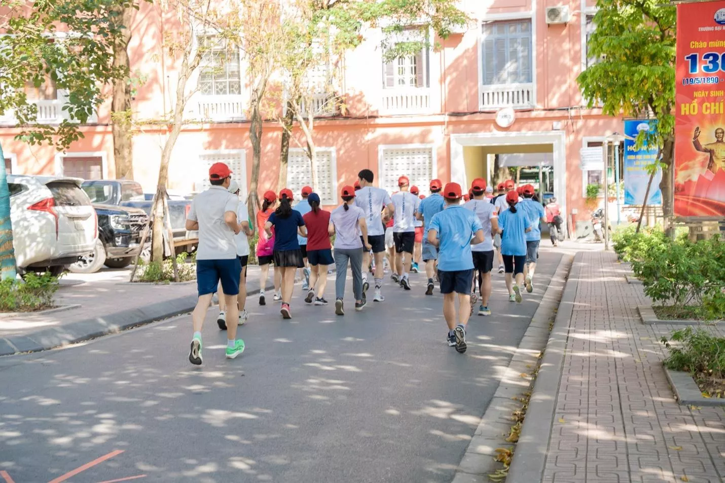 Sôi nổi Giải chạy bộ và Pickleball viên chức, người lao động Trường Đại học Thủy lợi năm 2026