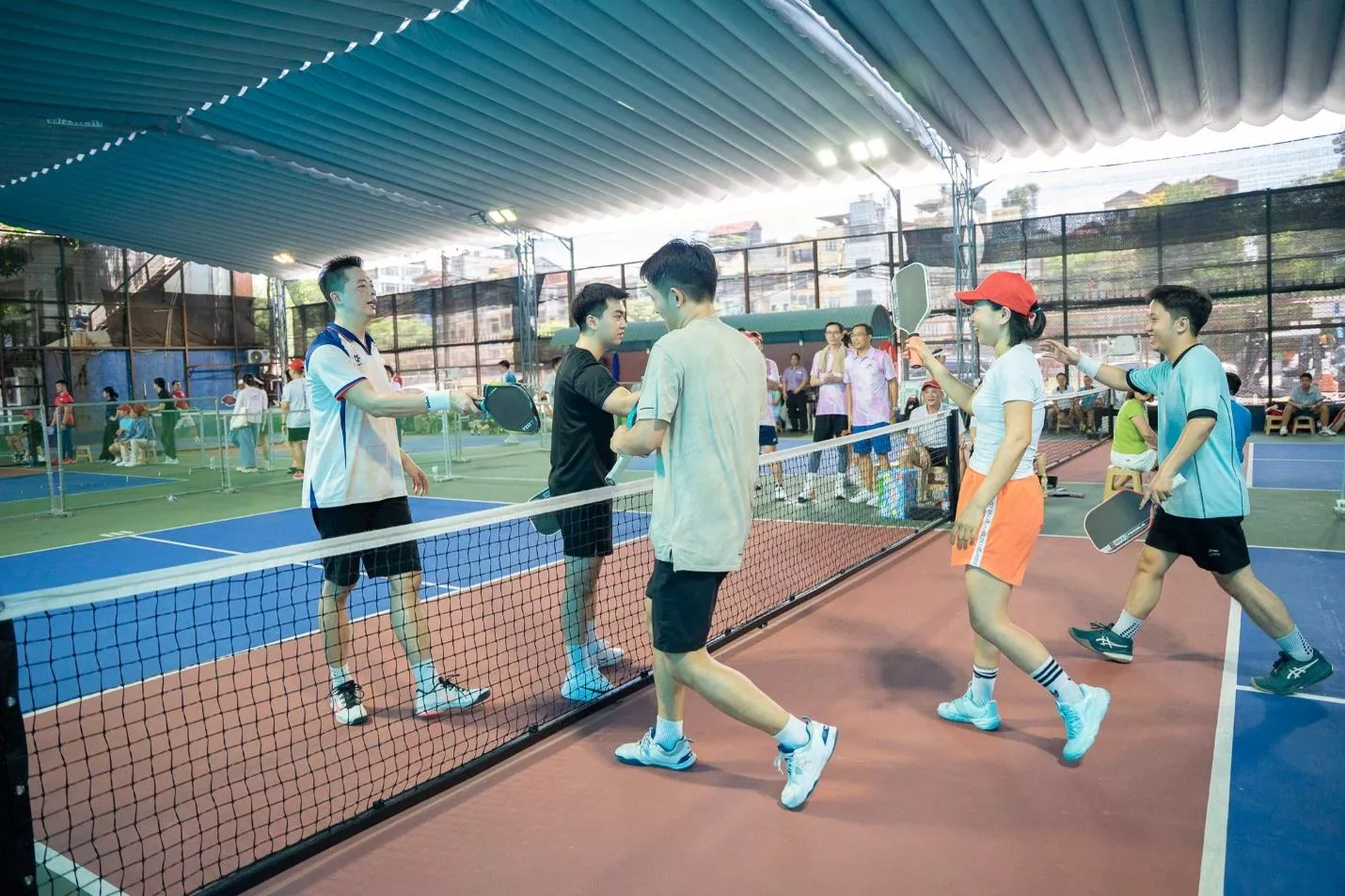 Sôi nổi Giải chạy bộ và Pickleball viên chức, người lao động Trường Đại học Thủy lợi năm 2026