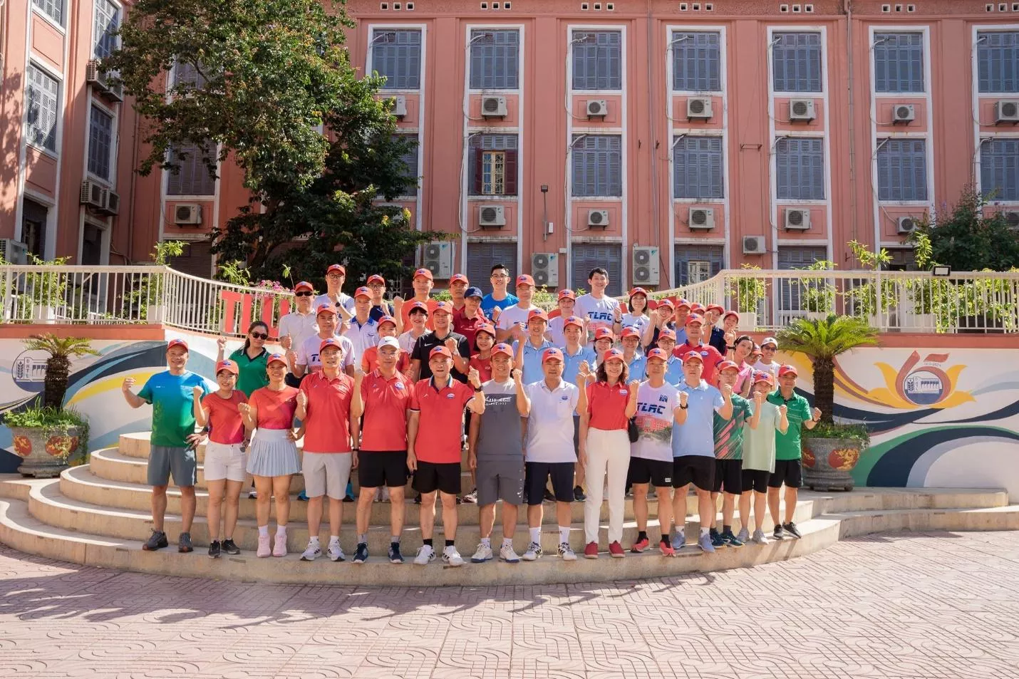 Sôi nổi Giải chạy bộ và Pickleball viên chức, người lao động Trường Đại học Thủy lợi năm 2026