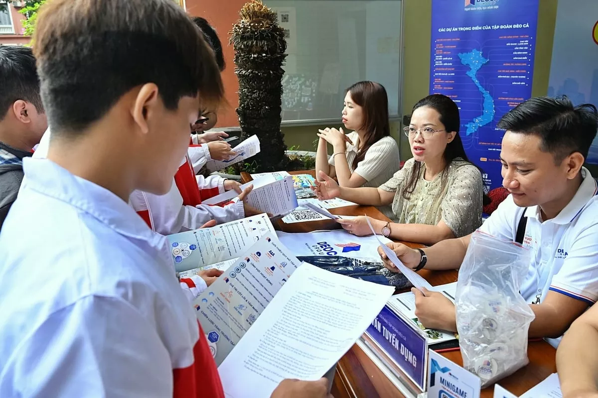 Nơi sinh viên học cách đi làm từ năm nhất