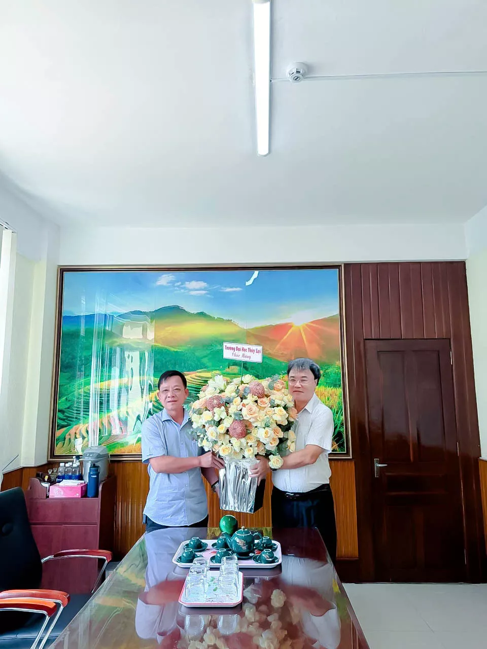 Trường Đại học Thủy lợi chúc mừng cựu học viên Nguyễn Thanh Phong được bổ nhiệm Phó Giám đốc Sở Nông nghiệp và Môi trường tỉnh Đắk Lắk