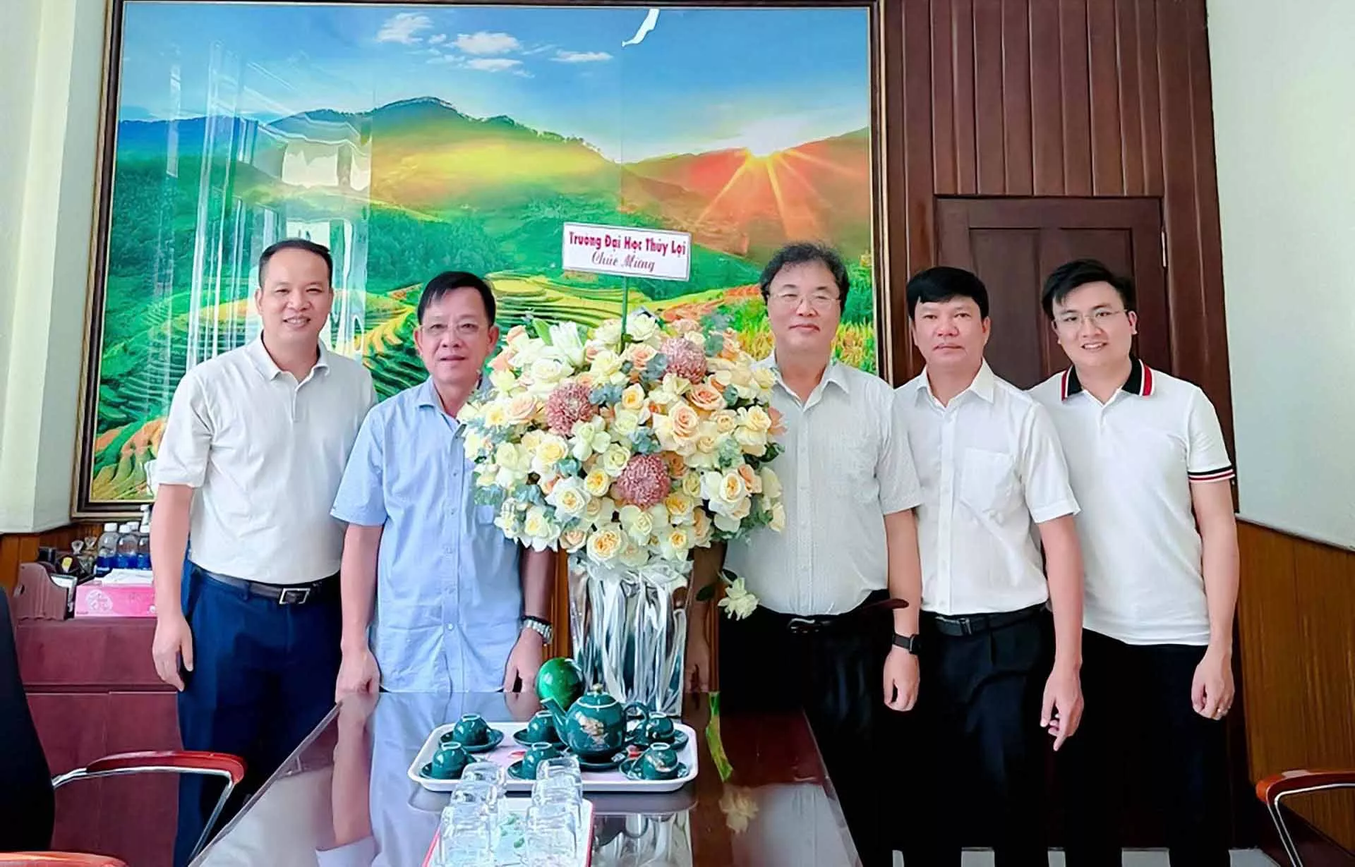 Trường Đại học Thủy lợi chúc mừng cựu học viên Nguyễn Thanh Phong được bổ nhiệm Phó Giám đốc Sở Nông nghiệp và Môi trường tỉnh Đắk Lắk