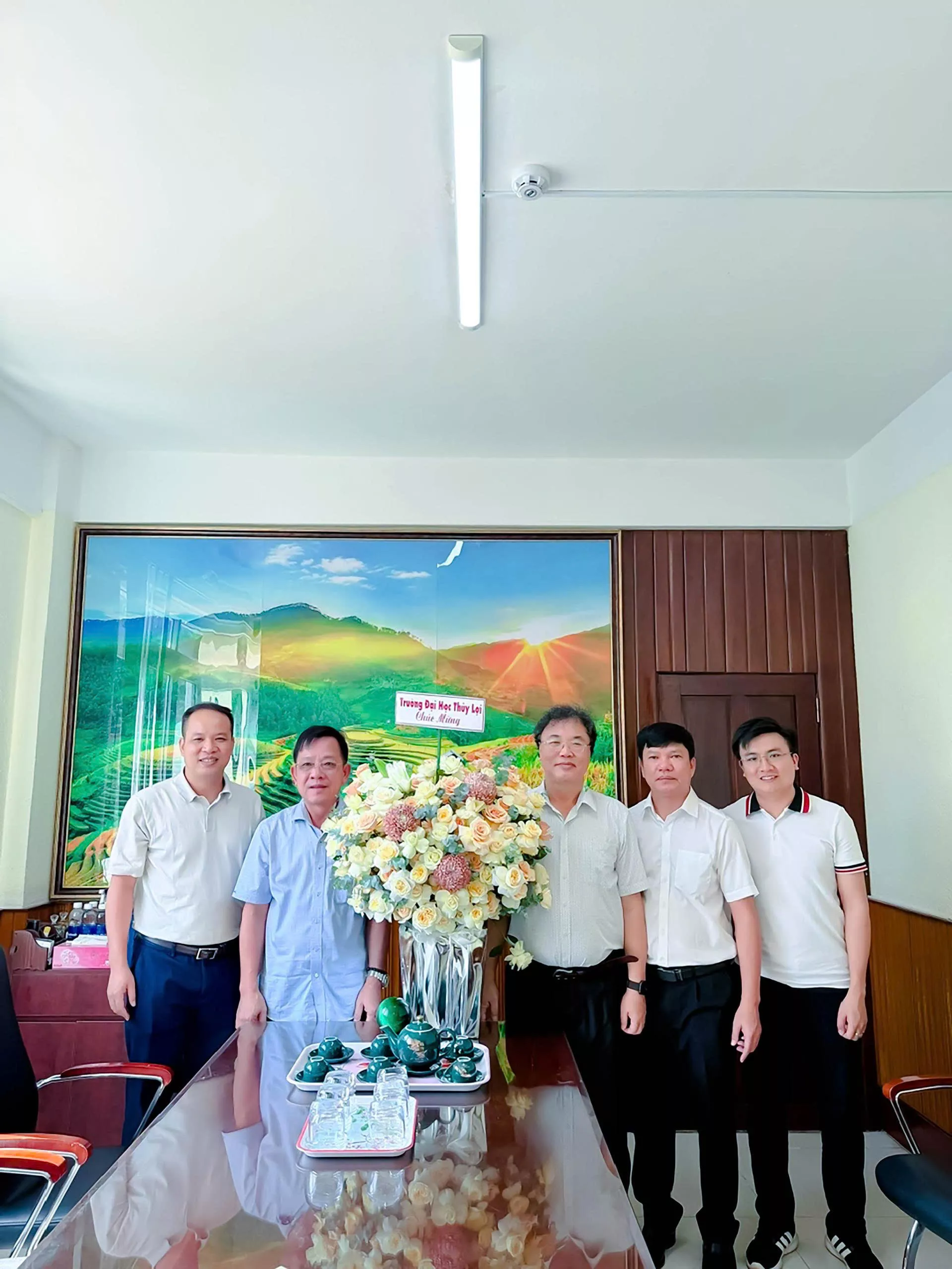 Trường Đại học Thủy lợi chúc mừng cựu học viên Nguyễn Thanh Phong được bổ nhiệm Phó Giám đốc Sở Nông nghiệp và Môi trường tỉnh Đắk Lắk
