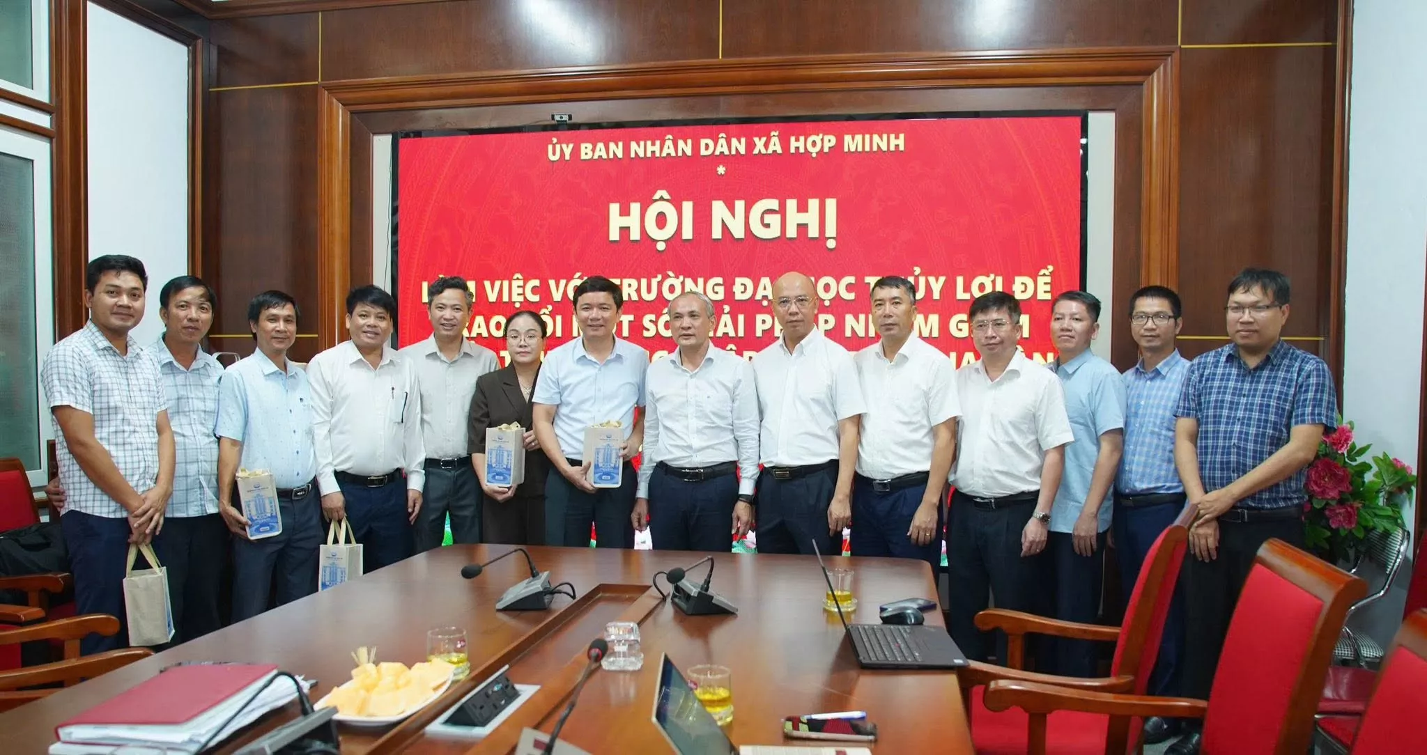 Trường Đại học Thủy lợi khảo sát, đề xuất giải pháp giảm thiểu ngập úng tại xã Hợp Minh, tỉnh Nghệ An