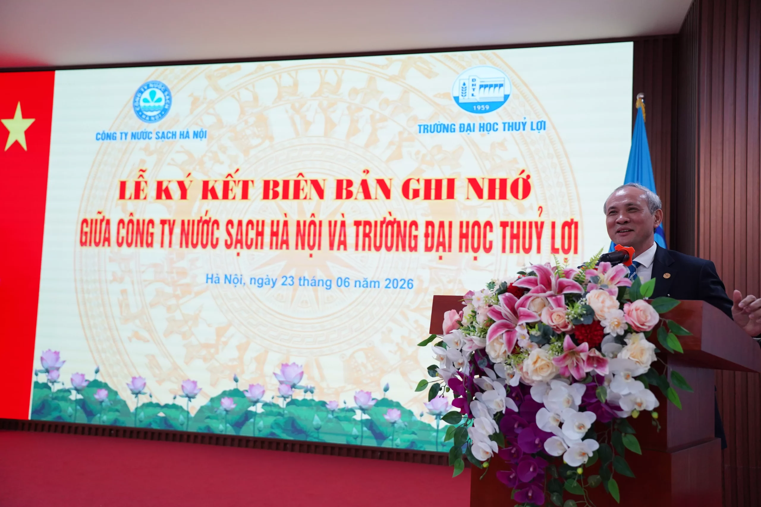Trường Đại học Thủy lợi và Công ty Nước sạch Hà Nội ký kết hợp tác đào tạo, nghiên cứu và chuyển giao công nghệ