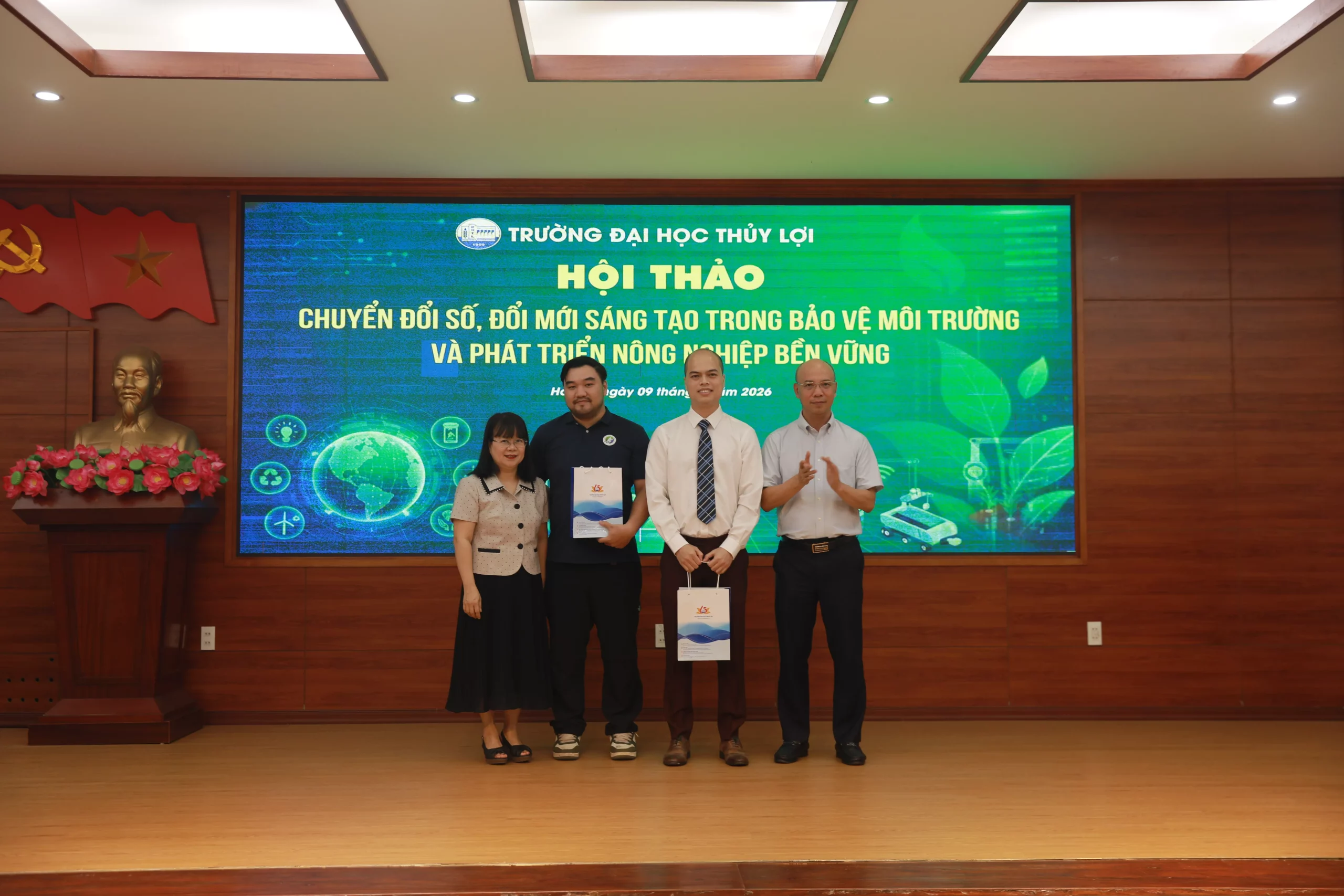 Chuyển đổi số và đổi mới sáng tạo mở hướng phát triển bền vững trong lĩnh vực môi trường và nông nghiệp