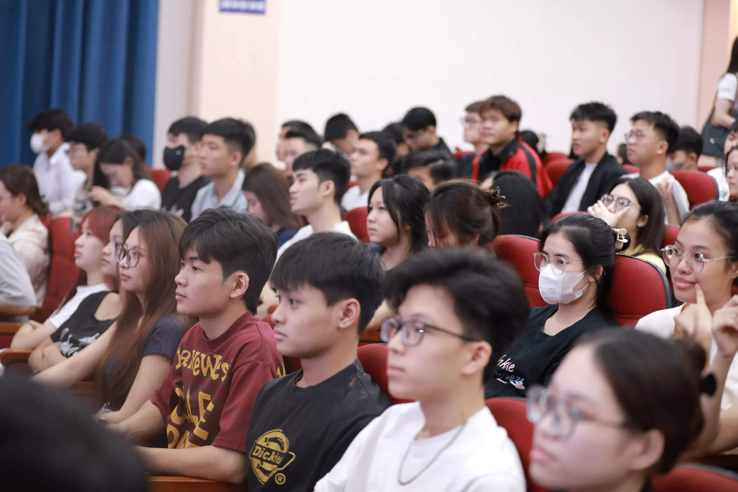 Trang bị kỹ năng công dân số cho sinh viên trong kỷ nguyên số