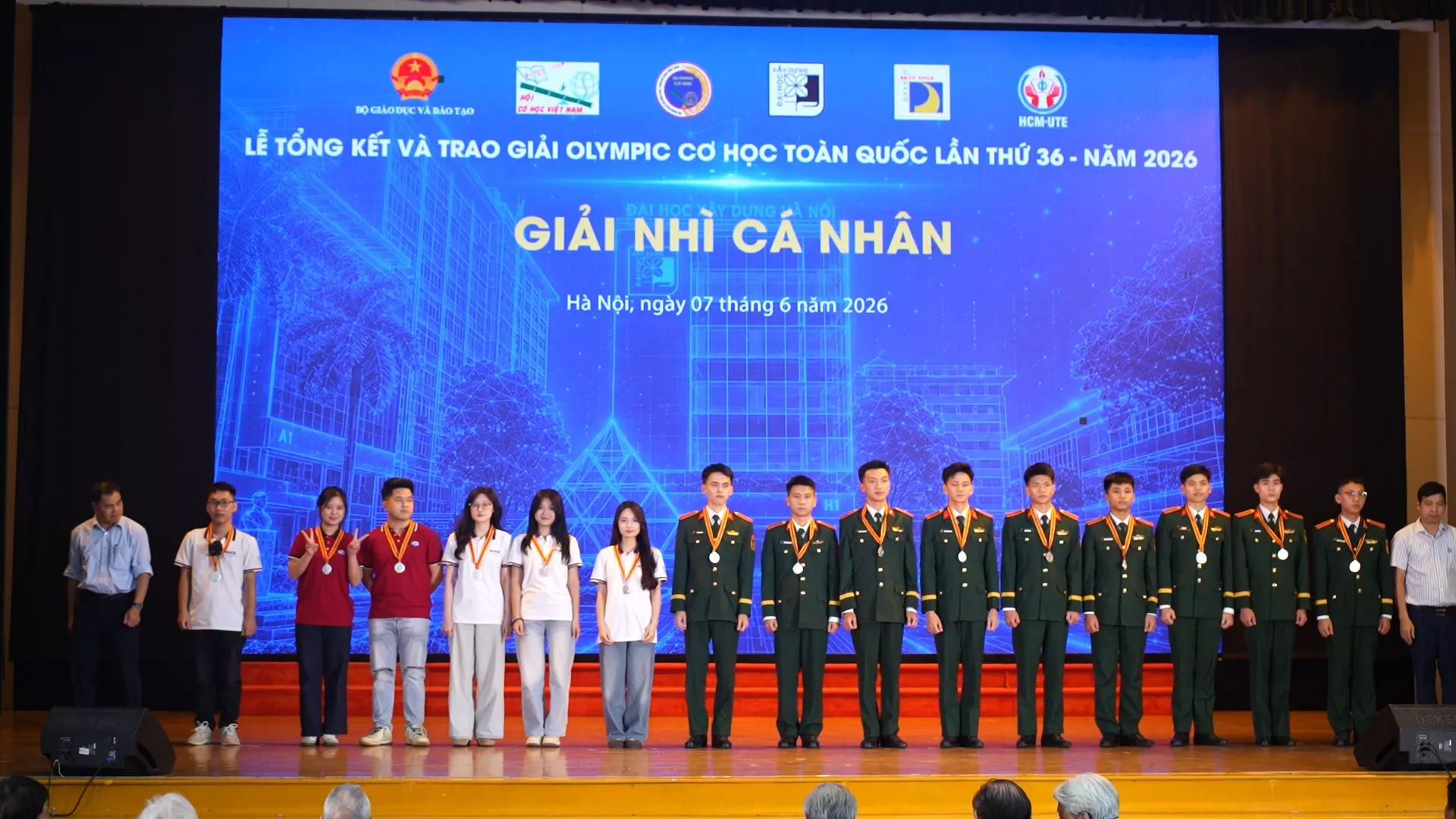Sinh viên Trường Đại học Thủy lợi giành 43 giải thưởng tại kỳ thi Olympic Cơ học toàn quốc lần thứ 36