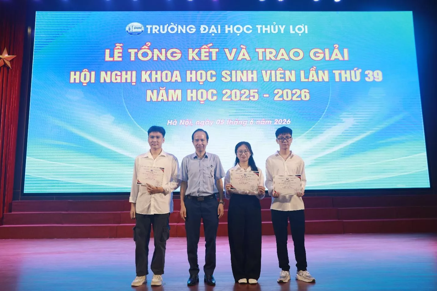 Nghiên cứu khoa học sinh viên Đại học Thủy lợi: Từ phong trào học thuật đến động lực đổi mới sáng tạo