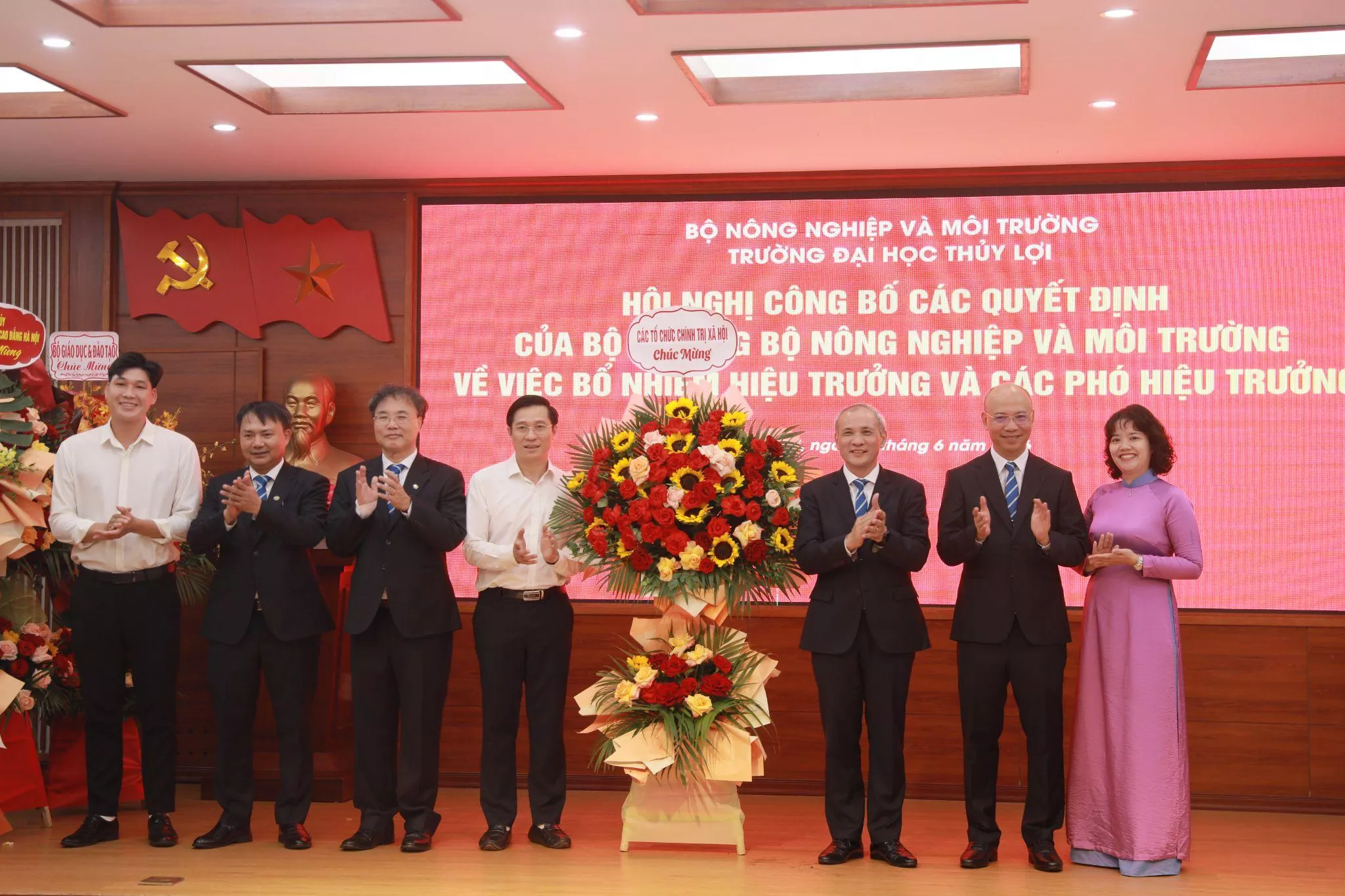 Trường Đại học Thủy lợi công bố quyết định bổ nhiệm Hiệu trưởng và các Phó Hiệu trưởng