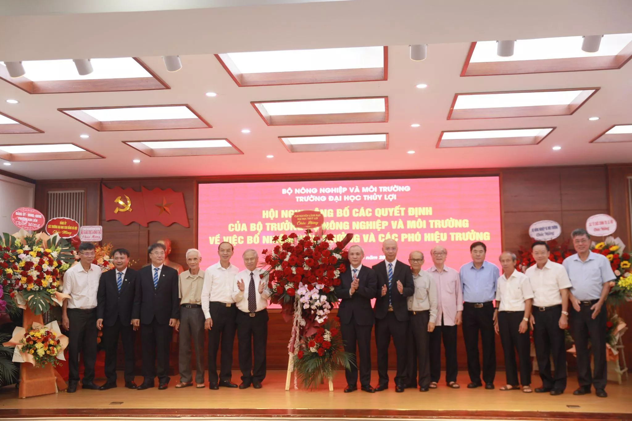 Trường Đại học Thủy lợi công bố quyết định bổ nhiệm Hiệu trưởng và các Phó Hiệu trưởng