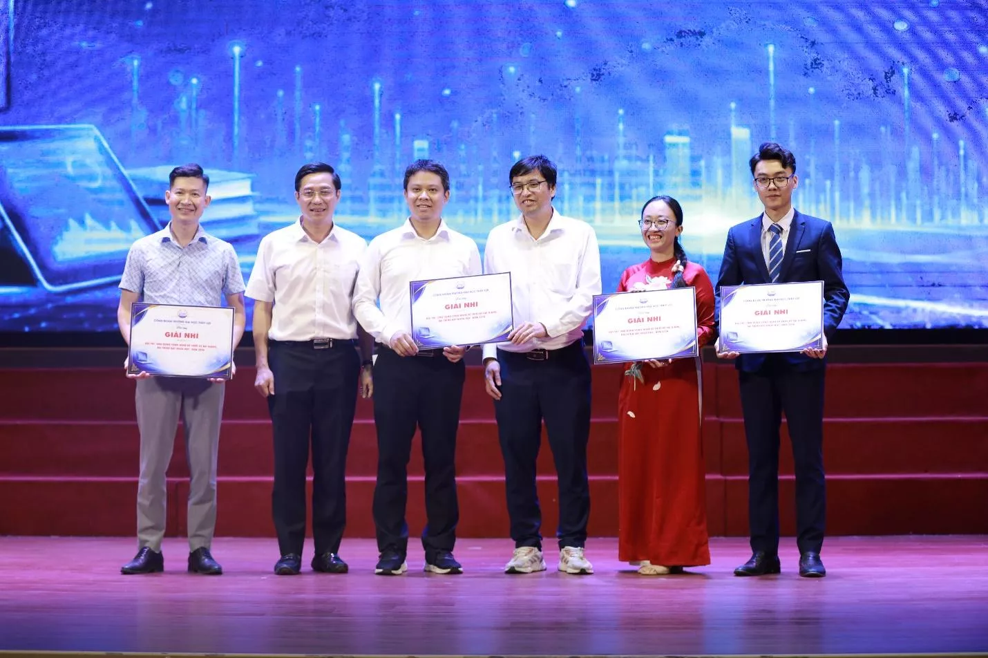 Trường Đại học Thủy lợi thúc đẩy chuyển đổi số trong giảng dạy và trình bày khoa học
