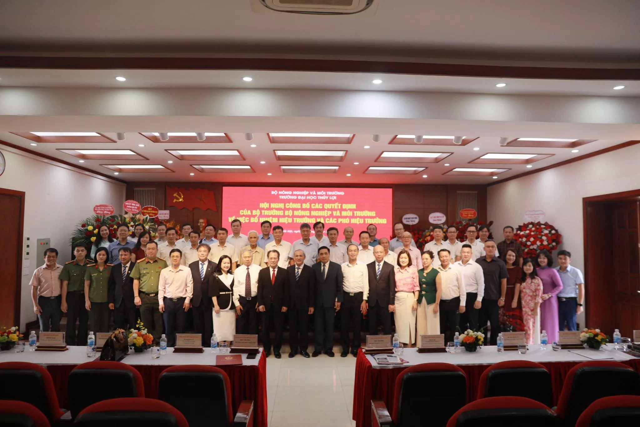 Trường Đại học Thủy lợi công bố quyết định bổ nhiệm Hiệu trưởng và các Phó Hiệu trưởng