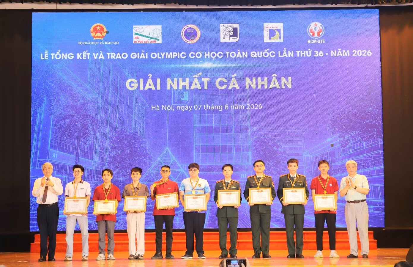Nguyễn Quốc Trường – Hành trình vượt giới hạn bản thân đến hai lần giành Huy chương Vàng Olympic Cơ học toàn quốc
