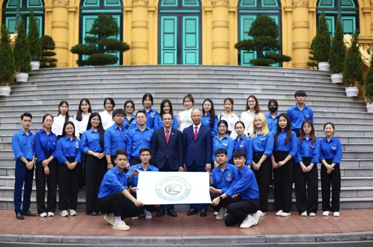 Nữ sinh xinh xắn giỏi toàn khóa, học trước chương trình Thạc sĩ khi đang học đại học, là “hiện tượng” ở ĐH Thủy lợi