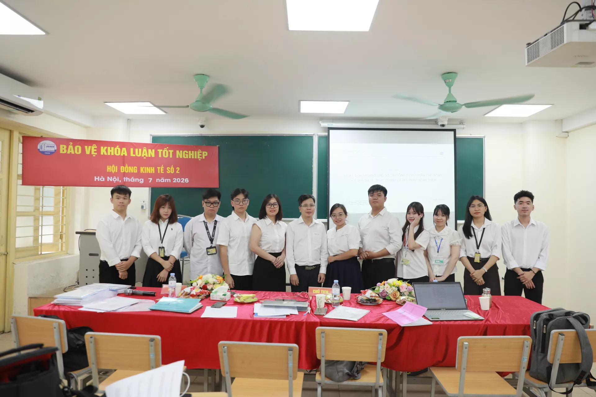 Khóa sinh viên đầu tiên ngành Kinh tế số Trường Đại học Thủy lợi bảo vệ tốt nghiệp