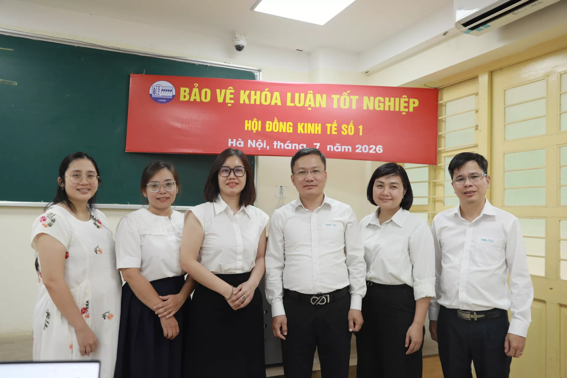 Khóa sinh viên đầu tiên ngành Kinh tế số Trường Đại học Thủy lợi bảo vệ tốt nghiệp
