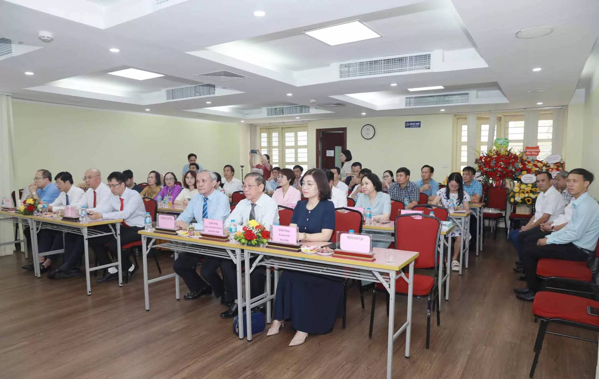 Trường Đại học Thủy lợi tổ chức bảo vệ Luận án tiến sĩ cấp Trường cho nghiên cứu sinh Cao Trường Sơn