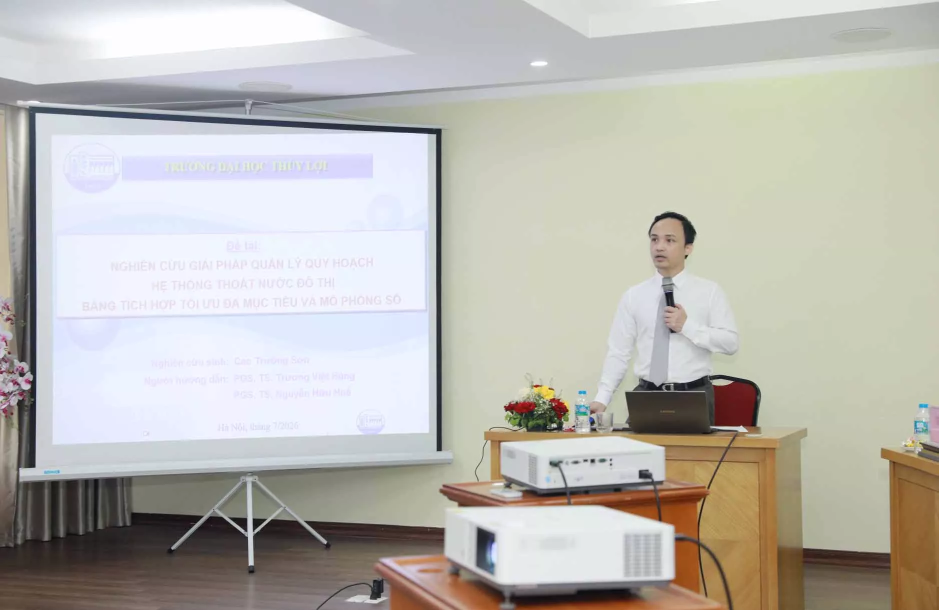 Trường Đại học Thủy lợi tổ chức bảo vệ Luận án tiến sĩ cấp Trường cho nghiên cứu sinh Cao Trường Sơn