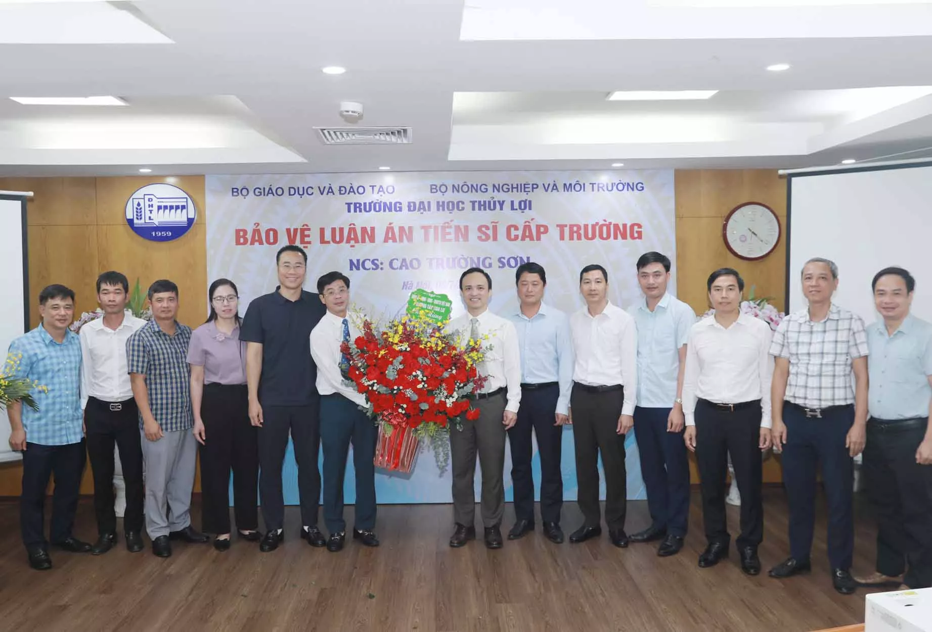 Trường Đại học Thủy lợi tổ chức bảo vệ Luận án tiến sĩ cấp Trường cho nghiên cứu sinh Cao Trường Sơn