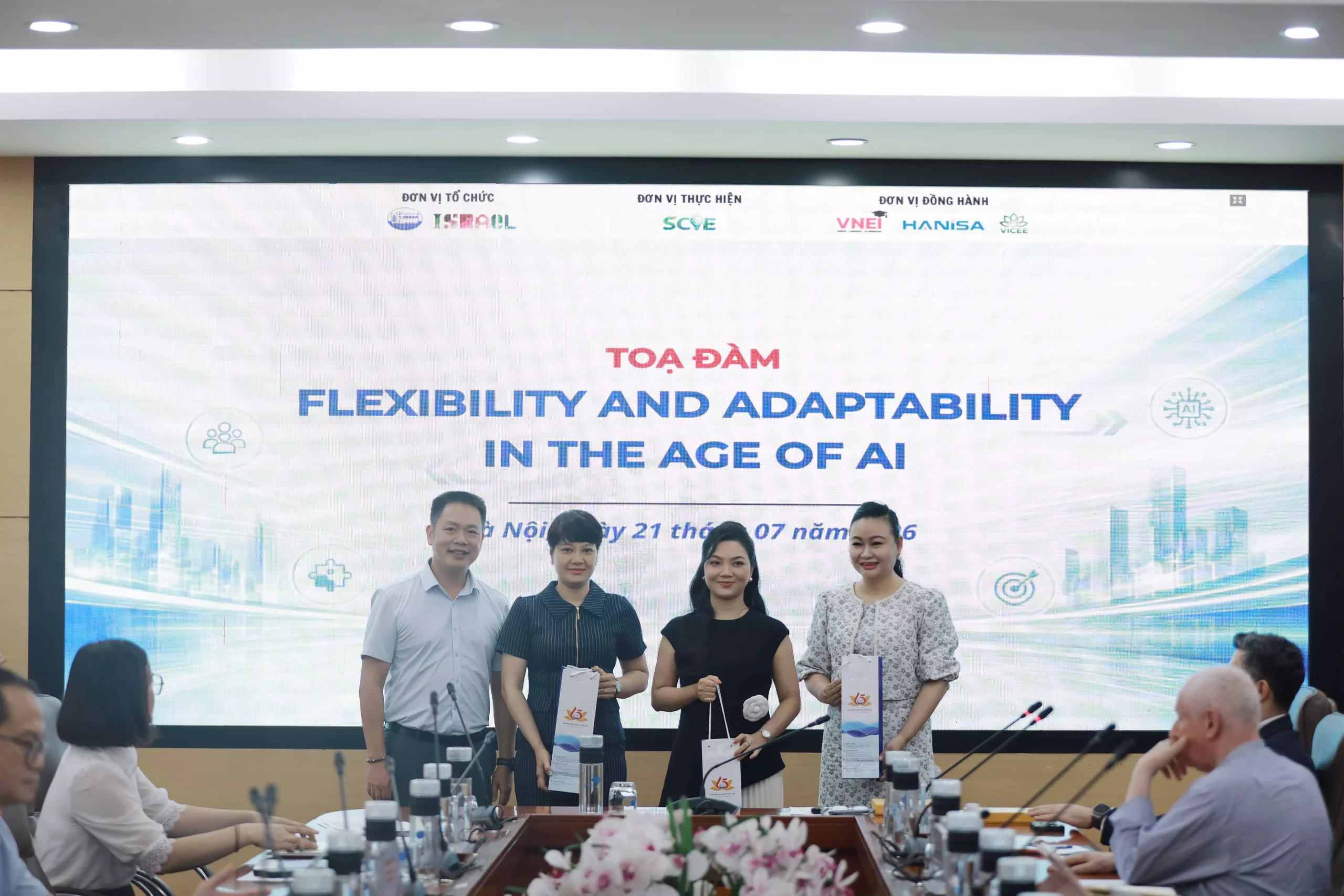 Trường Đại học Thủy lợi tổ chức tọa đàm quốc tế về năng lực thích ứng trong kỷ nguyên AI