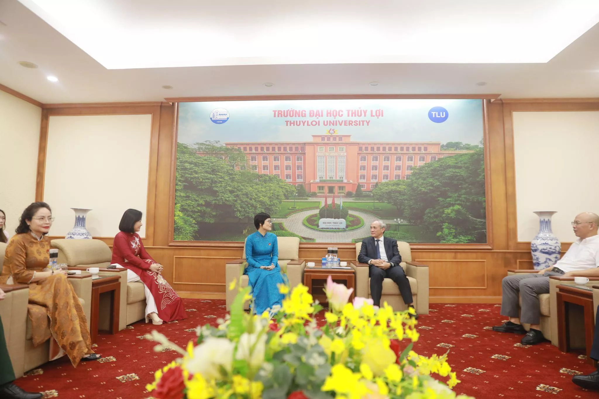 Trường Đại học Thủy lợi và phường Kim Liên tăng cường phối hợp, phát huy nguồn lực phục vụ cộng đồng