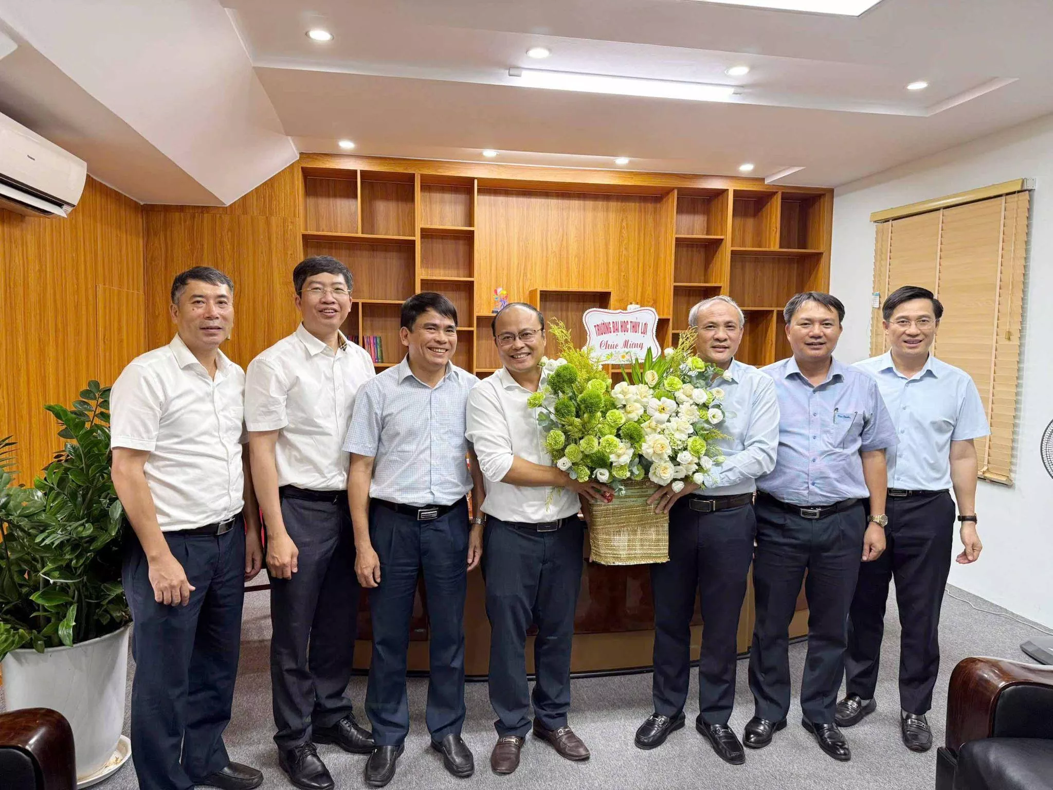 Trường Đại học Thủy lợi tăng cường kết nối mạng lưới cựu sinh viên tại Điện Biên