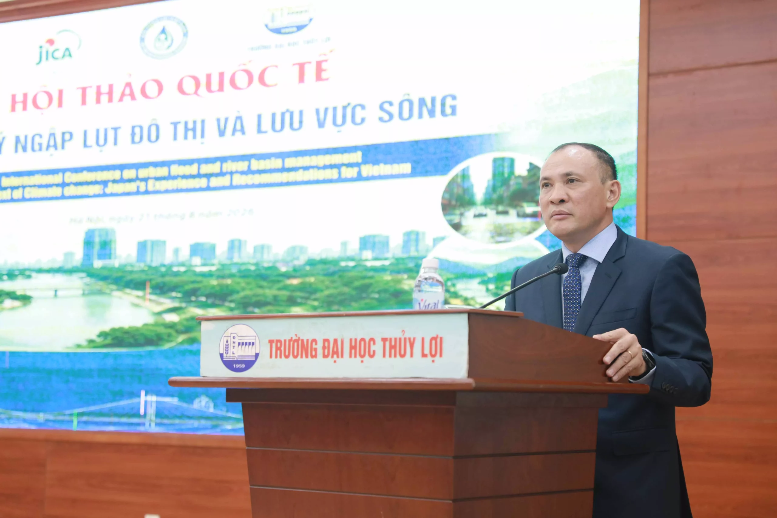Hội thảo Quốc tế về Quản lý ngập lụt đô thị và lưu vực sông: Chung tay kiến tạo giải pháp thích ứng trong bối cảnh biến đổi khí hậu
