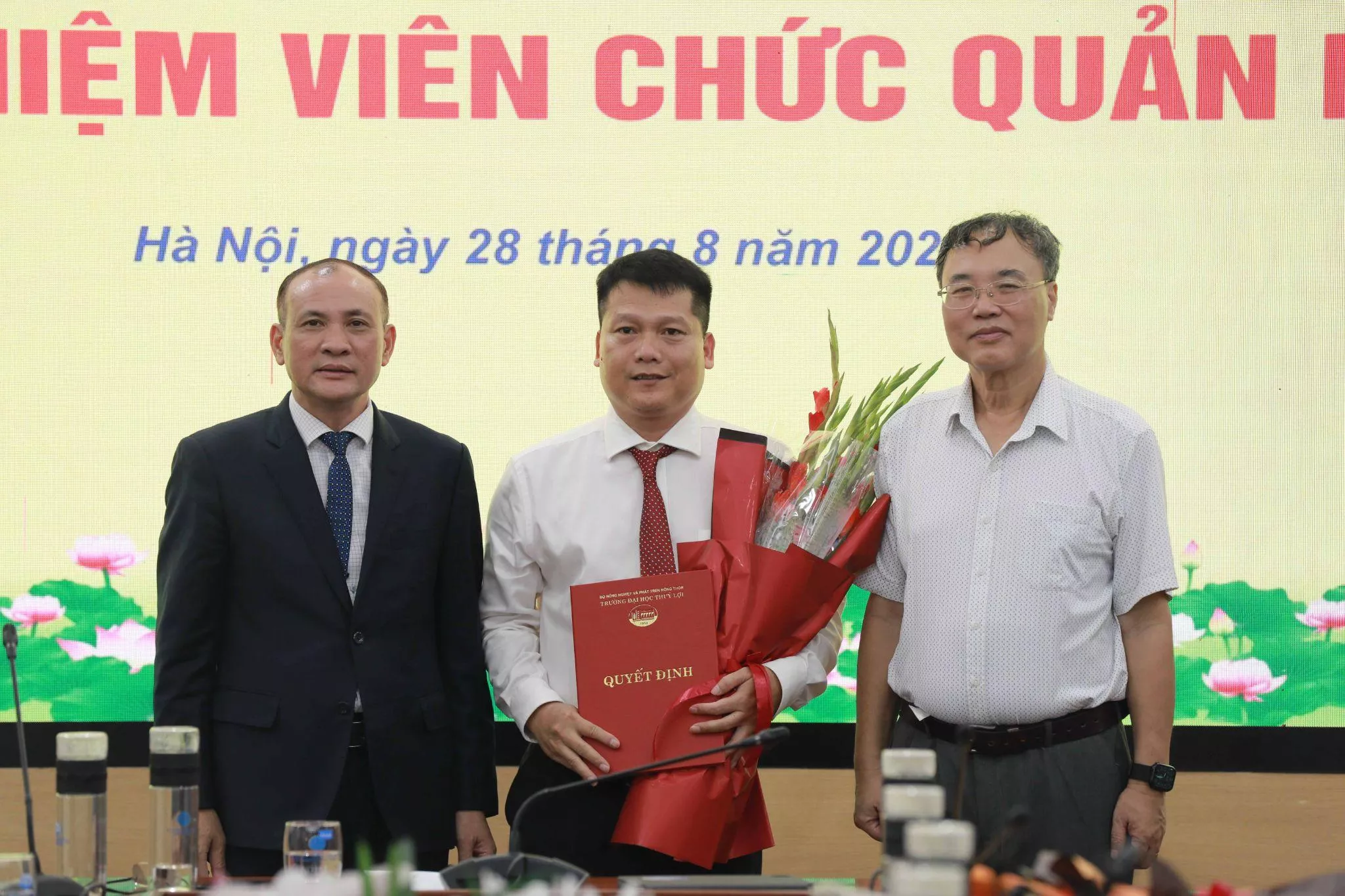 Trường Đại học Thủy lợi công bố các Quyết định bổ nhiệm viên chức quản lý
