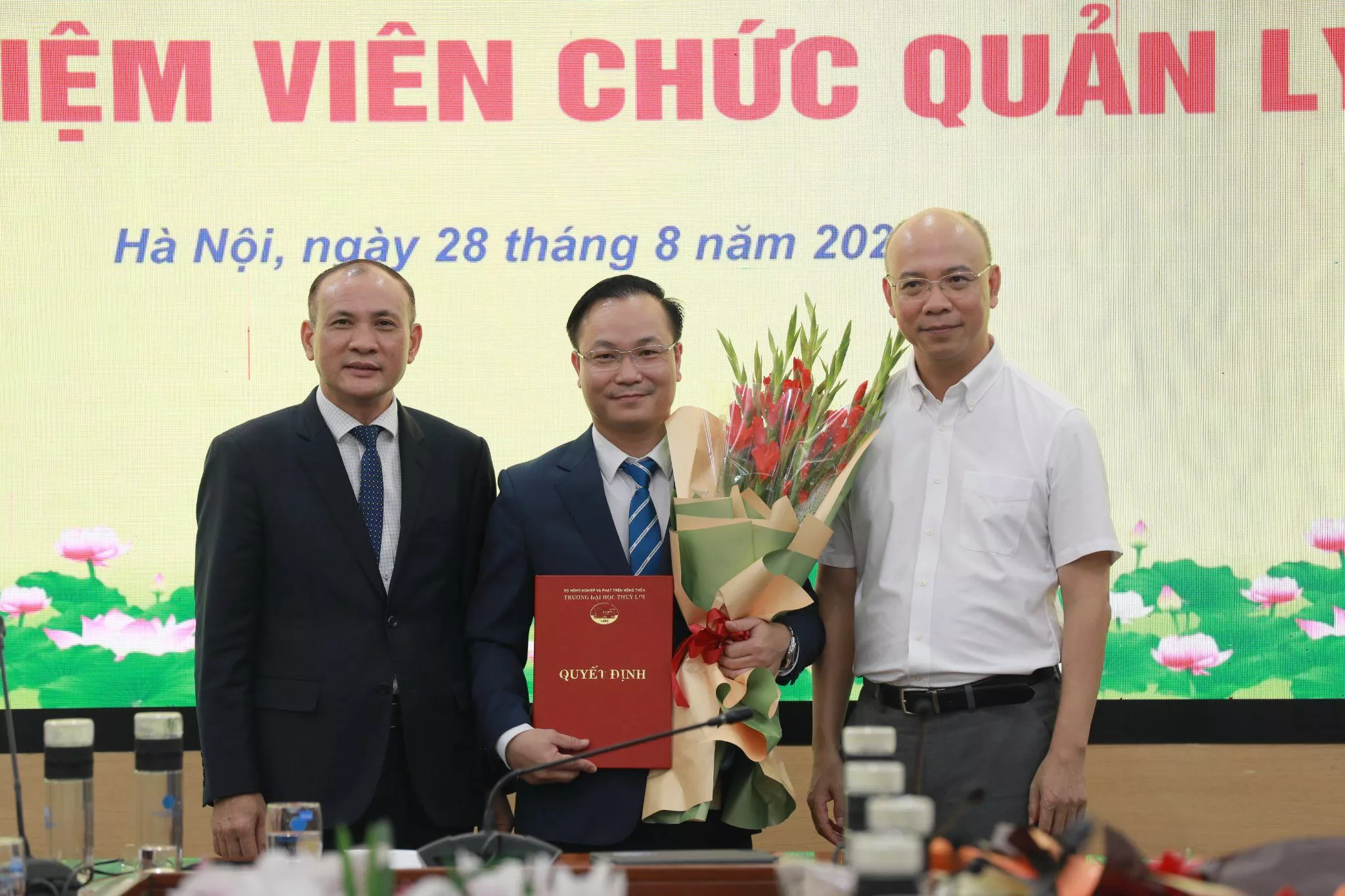 Trường Đại học Thủy lợi công bố các Quyết định bổ nhiệm viên chức quản lý