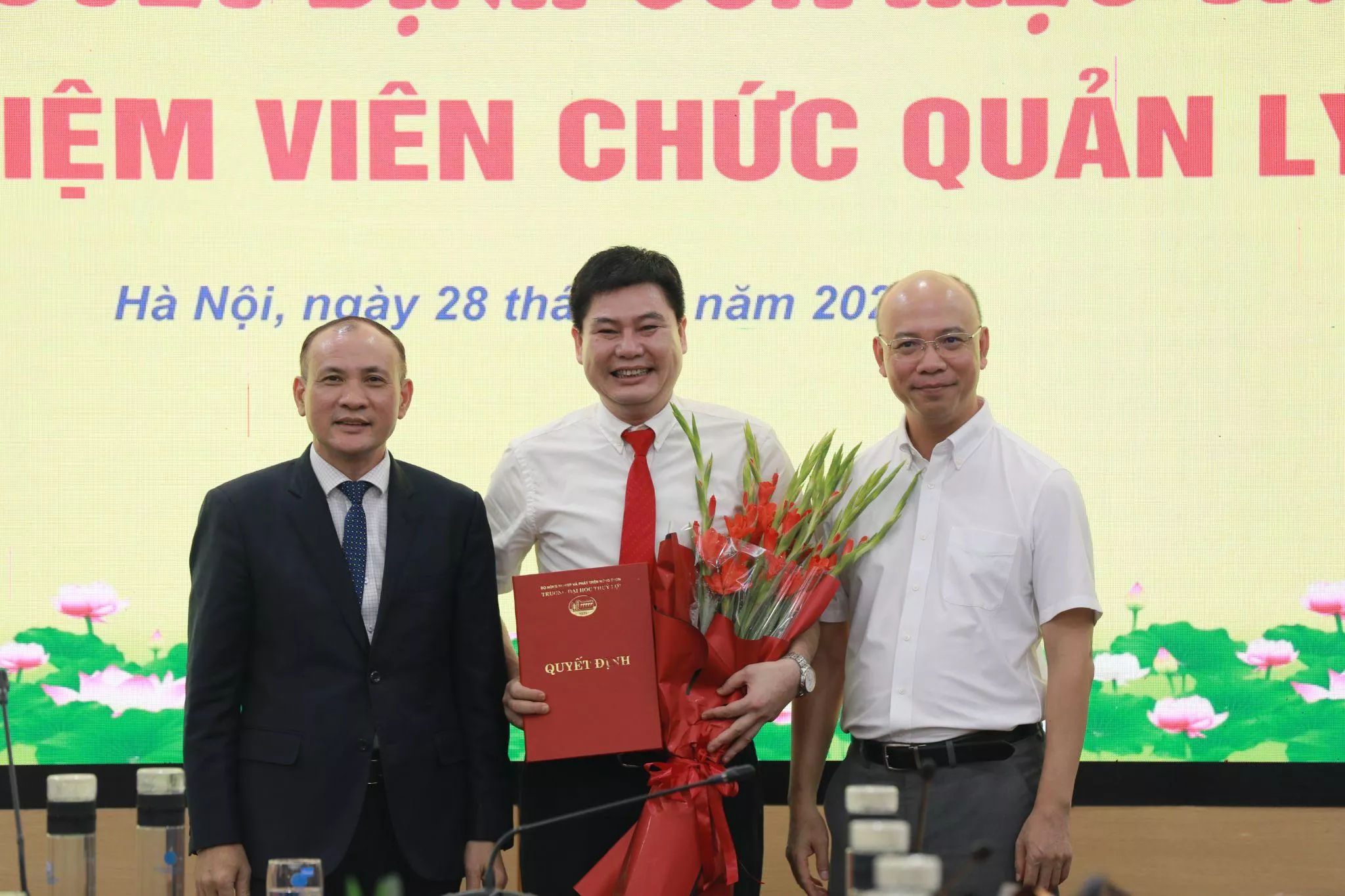 Trường Đại học Thủy lợi công bố các Quyết định bổ nhiệm viên chức quản lý