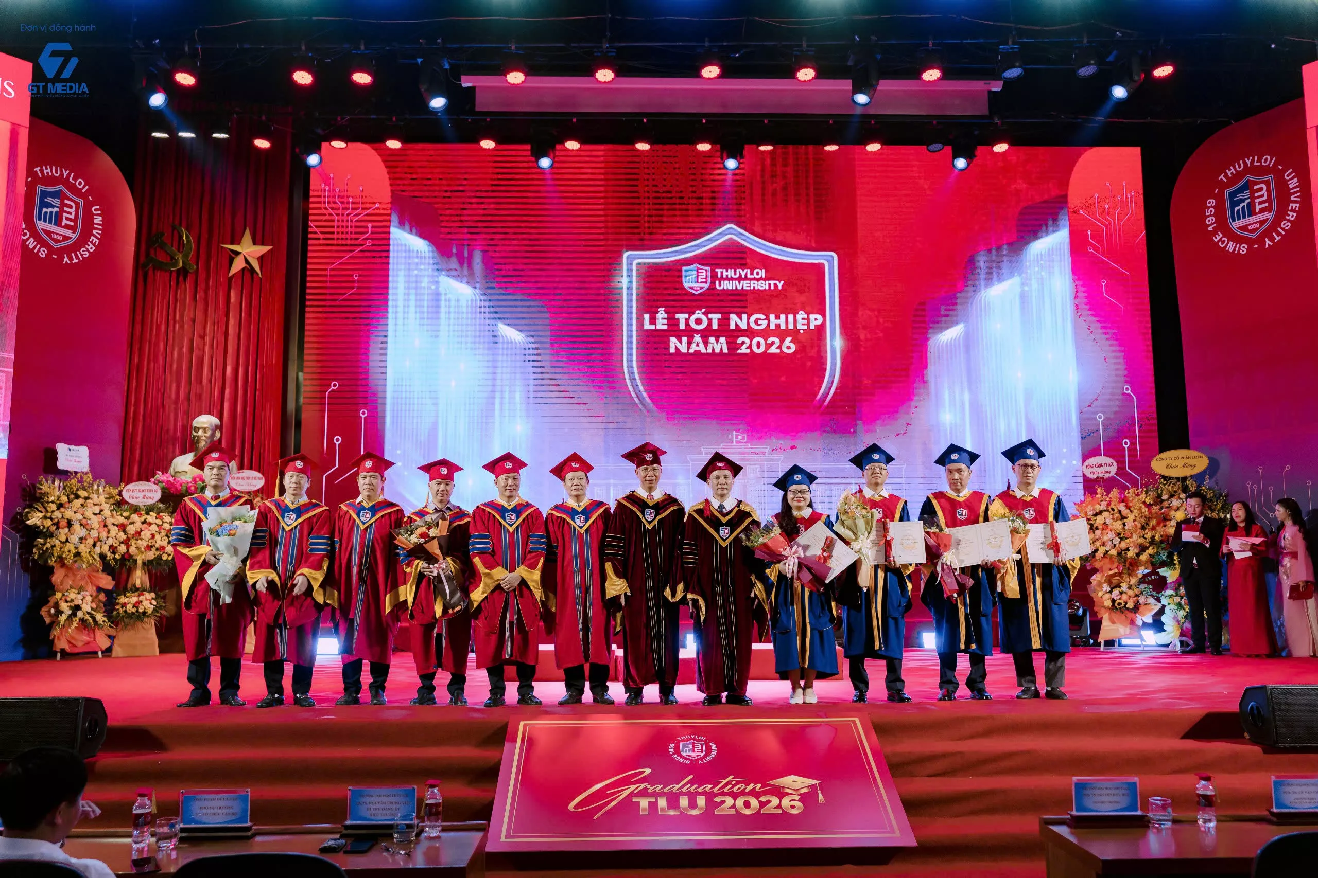 Trường Đại học Thủy lợi trao bằng tốt nghiệp cho hơn 2.700 tân khoa