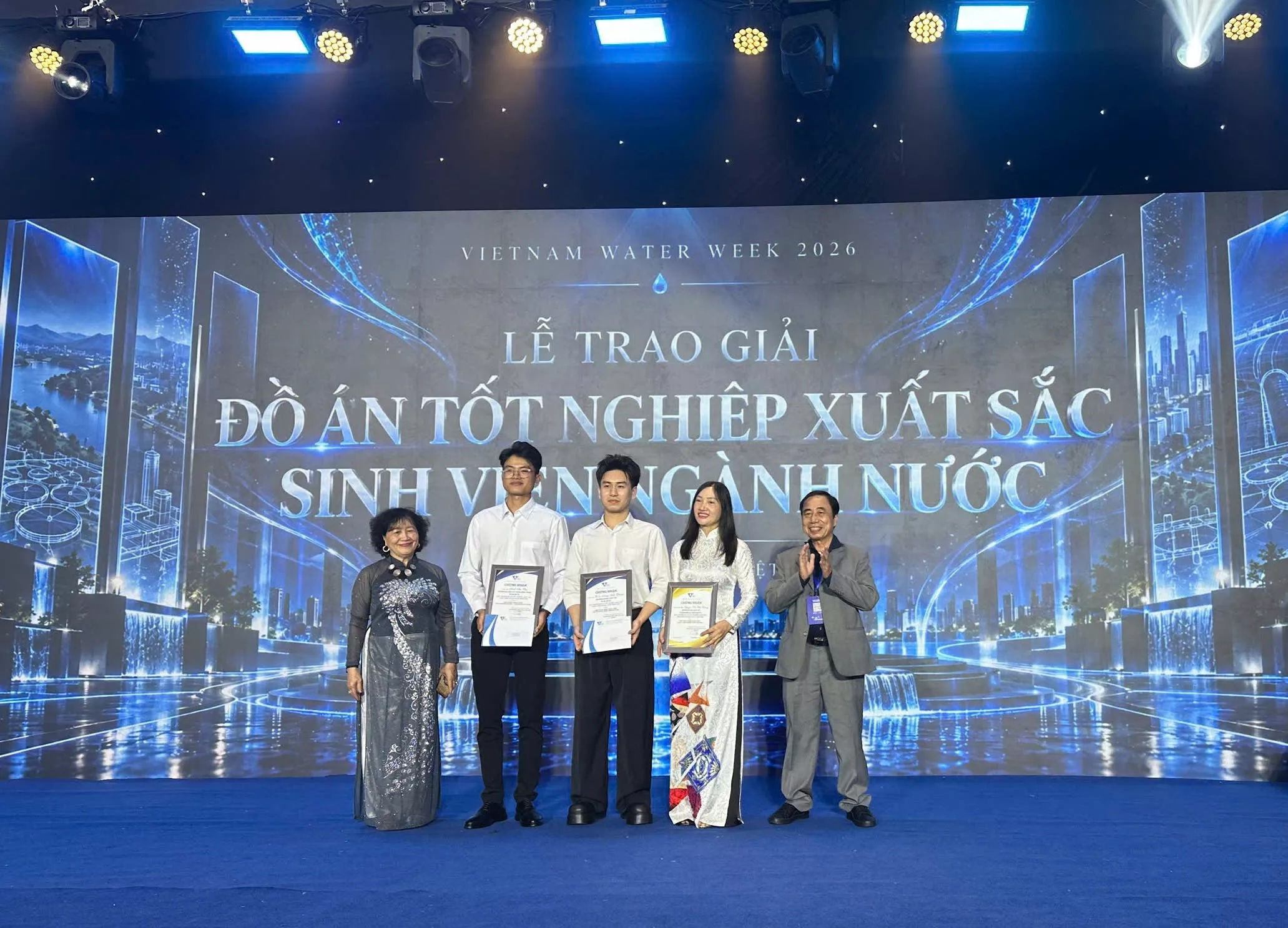 Sinh viên Trường Đại học Thủy lợi đạt Giải Ba Giải thưởng Đồ án tốt nghiệp xuất sắc ngành Nước năm 2026